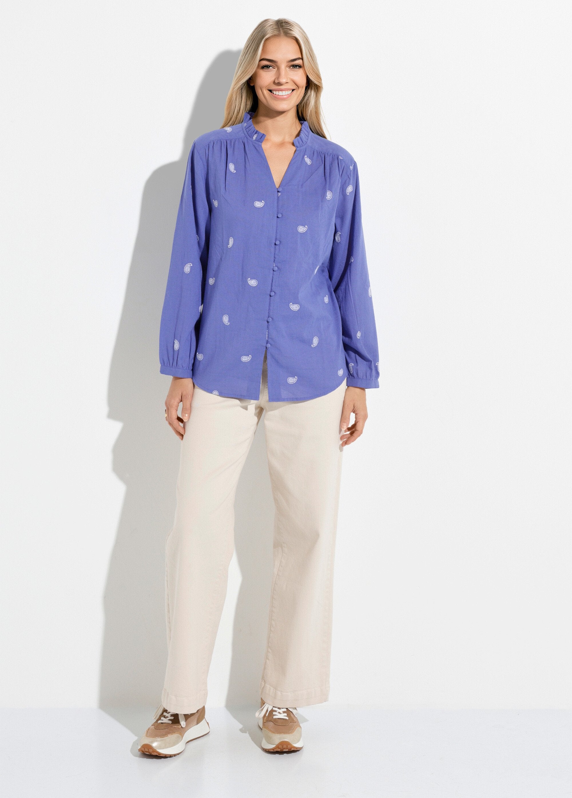 Tunica_con_collo_a_balze_in_garza_di_cotone_ricamata_Bleu_et_blanc_SF1_slim