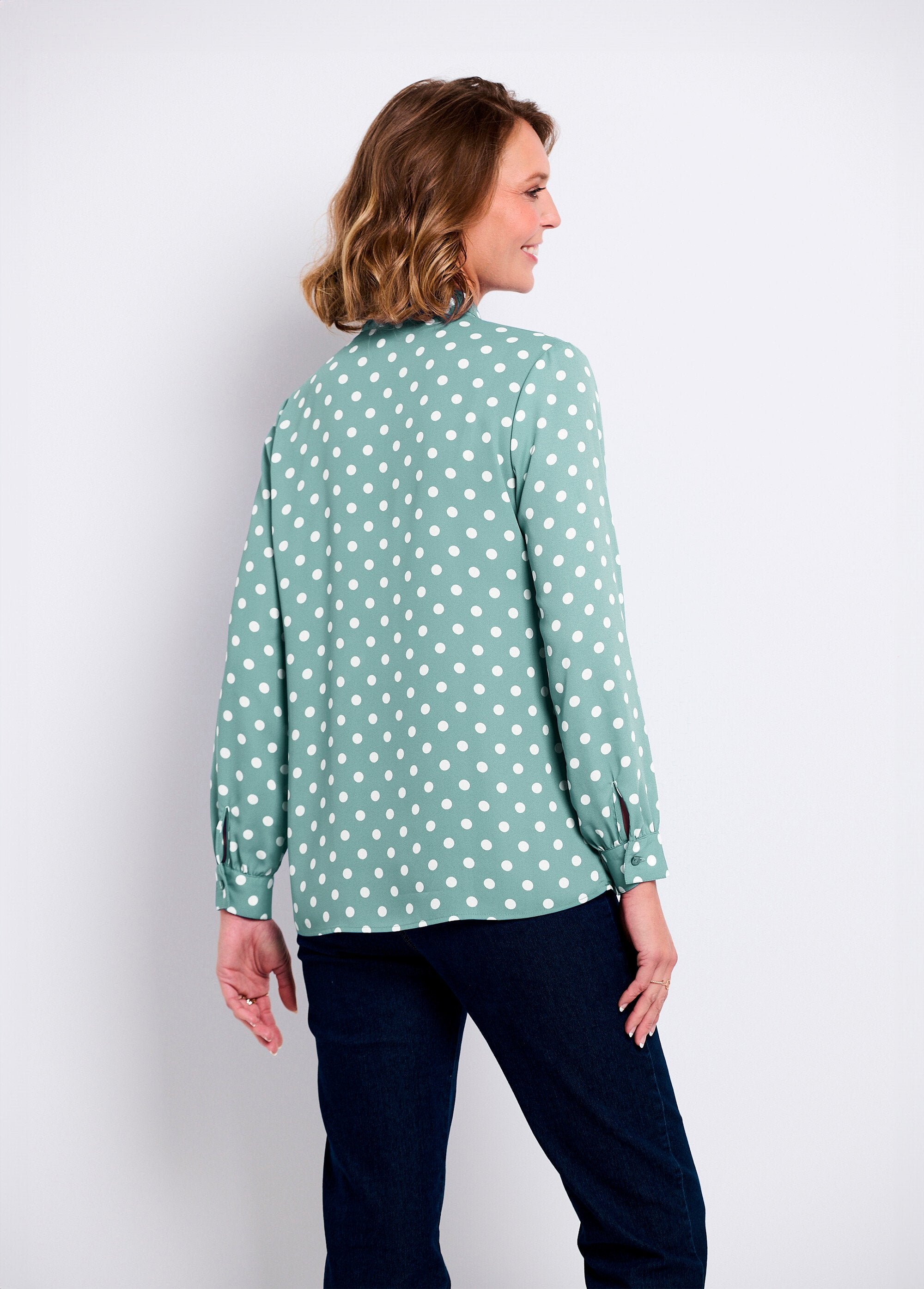 Tunica_fluida_a_maniche_lunghe_con_colletto_lavallière_Vert_et_blanc_DO1_slim