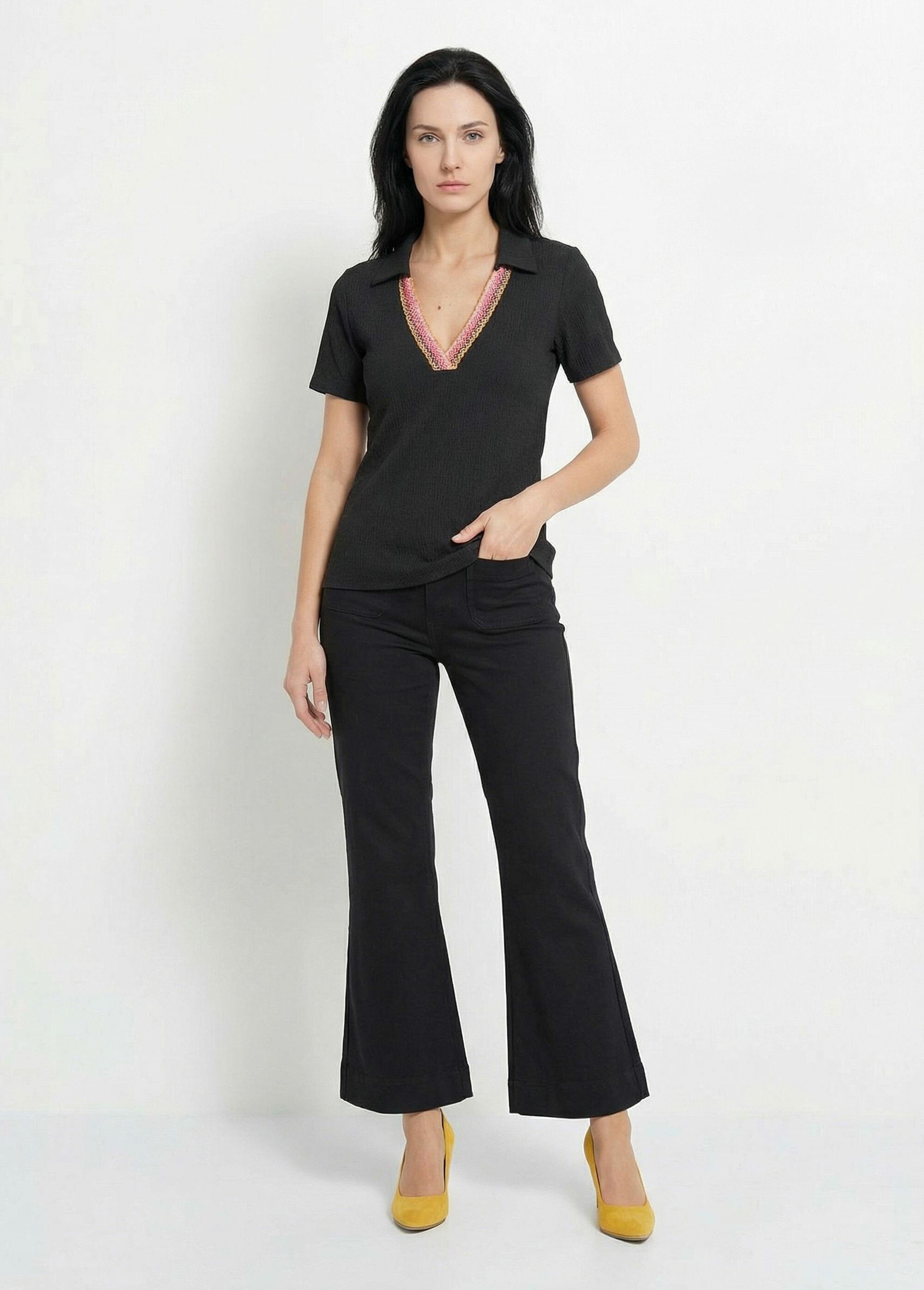 Tunica_con_scollo_a_V_in_rilievo_Noir_SF1_slim