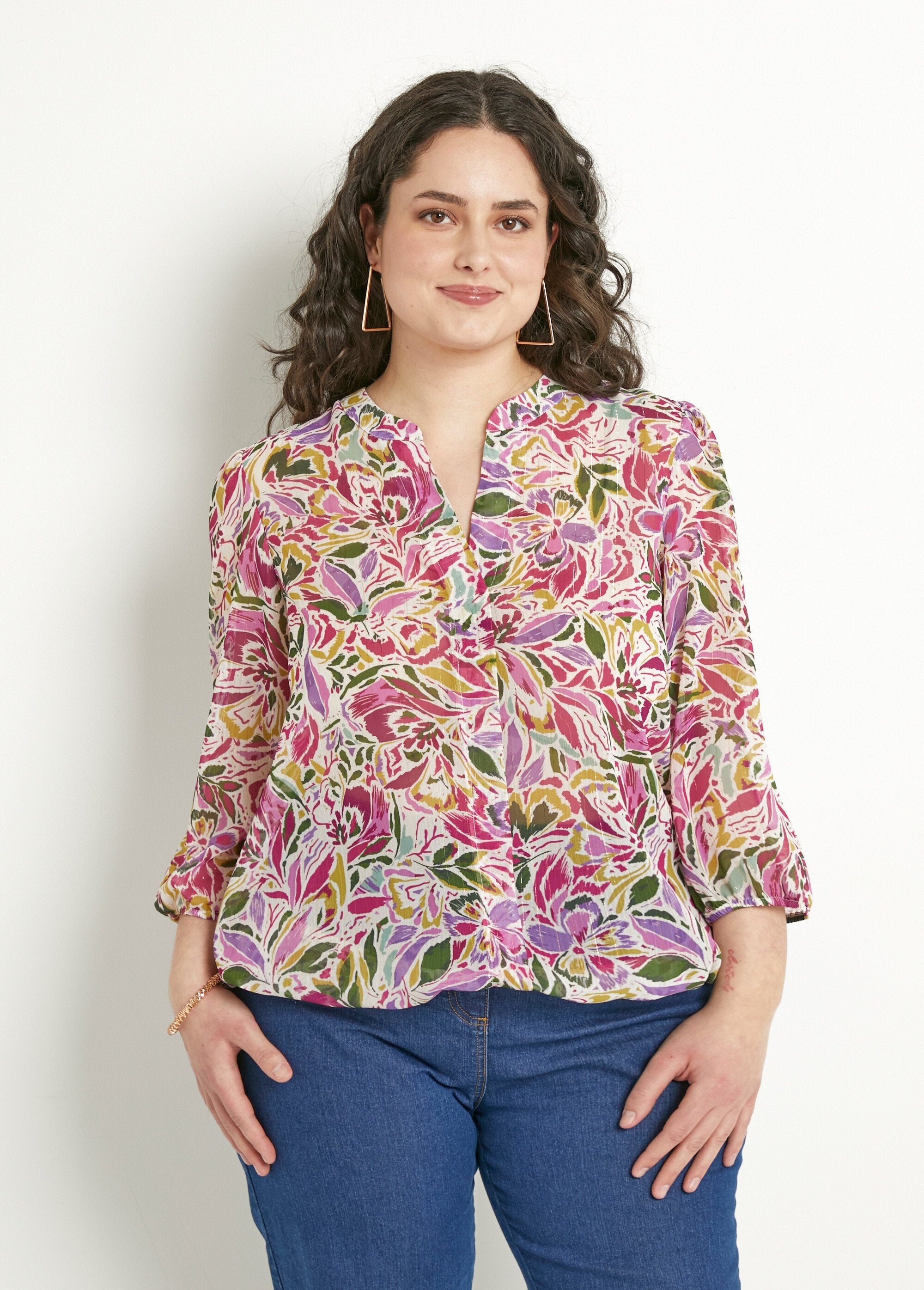 Tunica_lunga_blousante_con_scollo_a_V_in_voile_floreale_lucido_Multicolore_FA1_curvy