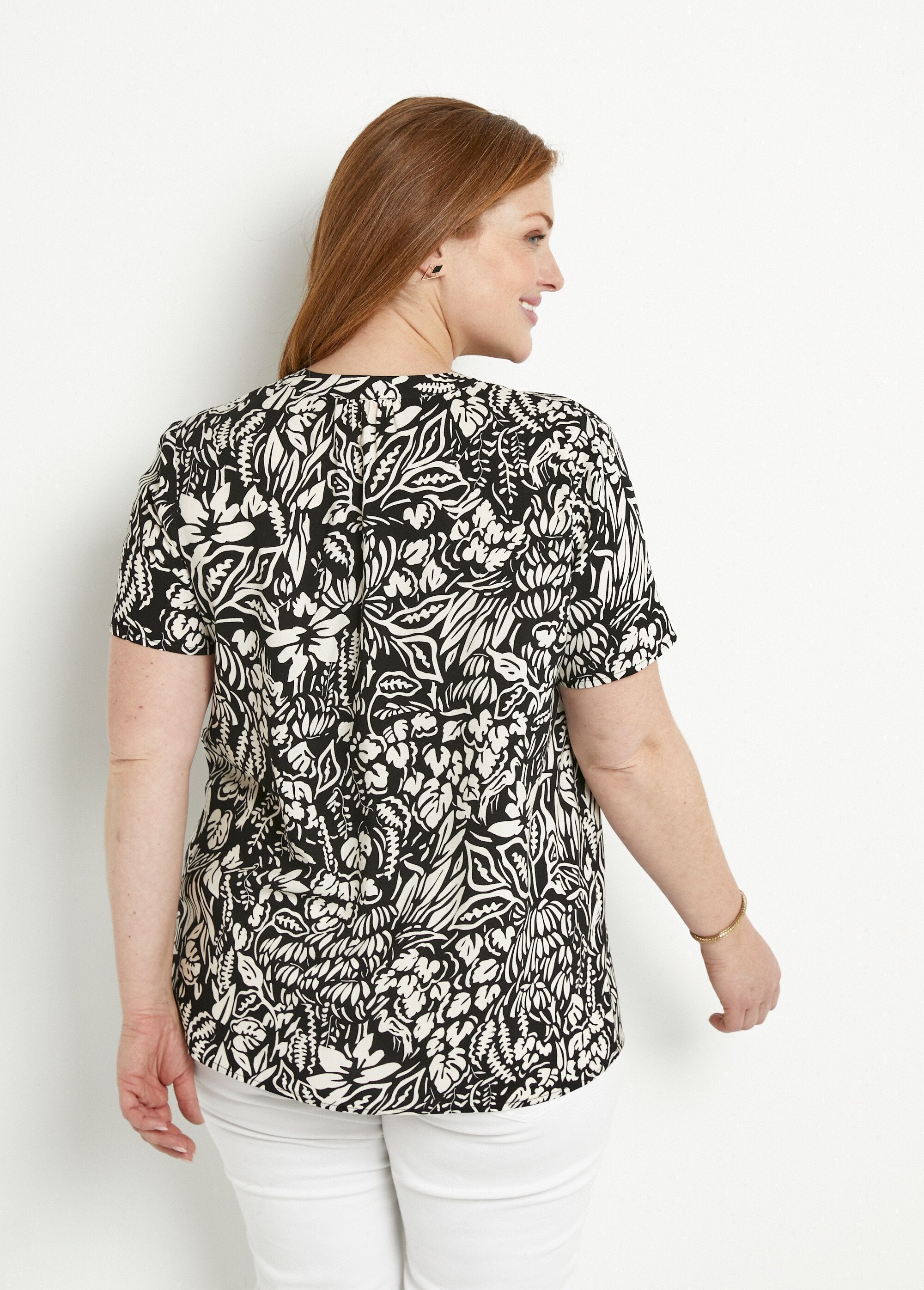 Tunica_lunga_svasata_floreale_o_semplice_Noir_et_ecru_DO1_curvy