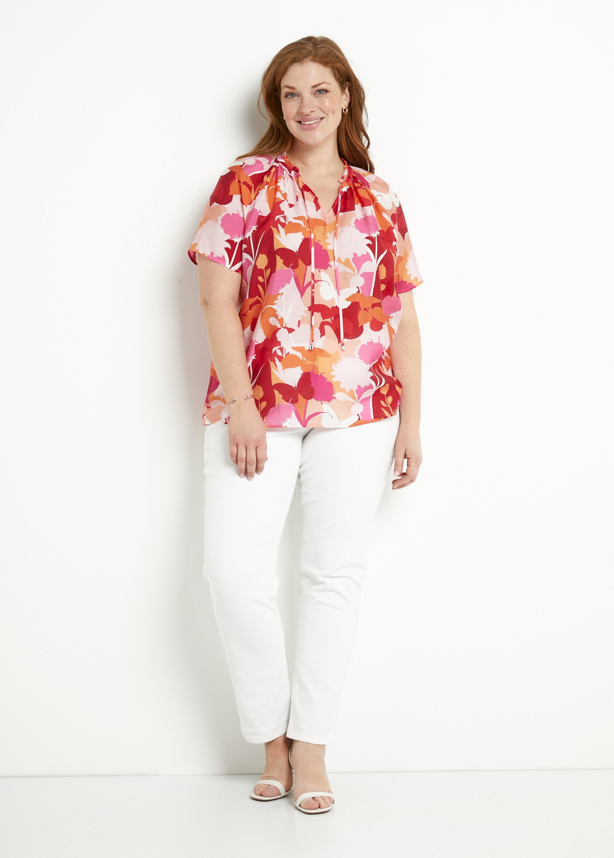 Tunica_lunga_in_voile_floreale_con_scollo_a_V_arricciato_Rose_et_rouge_SF1_curvy