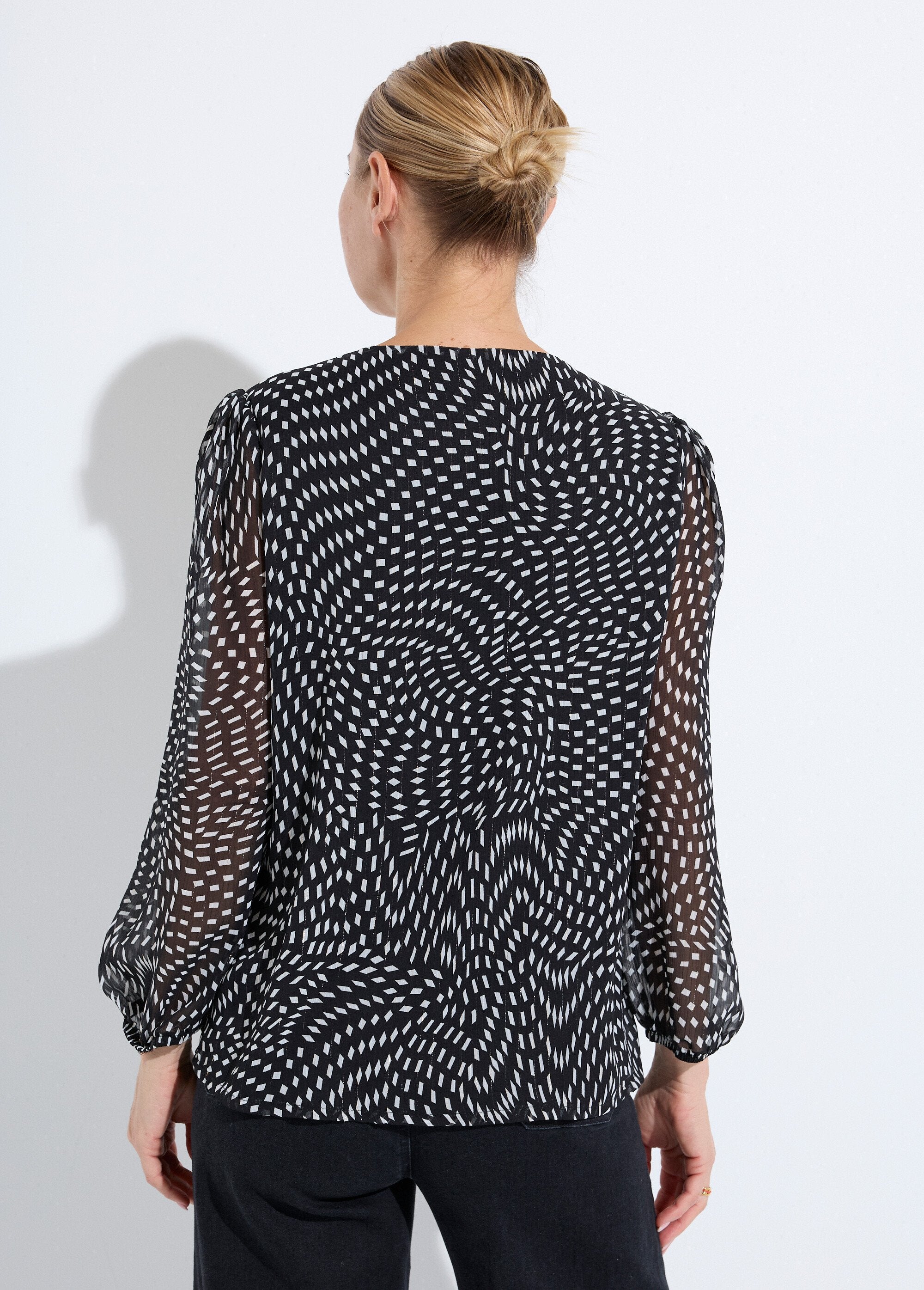 Tunica_grafica_in_voile_a_maniche_lunghe_Noir_et_blanc_DO1_slim