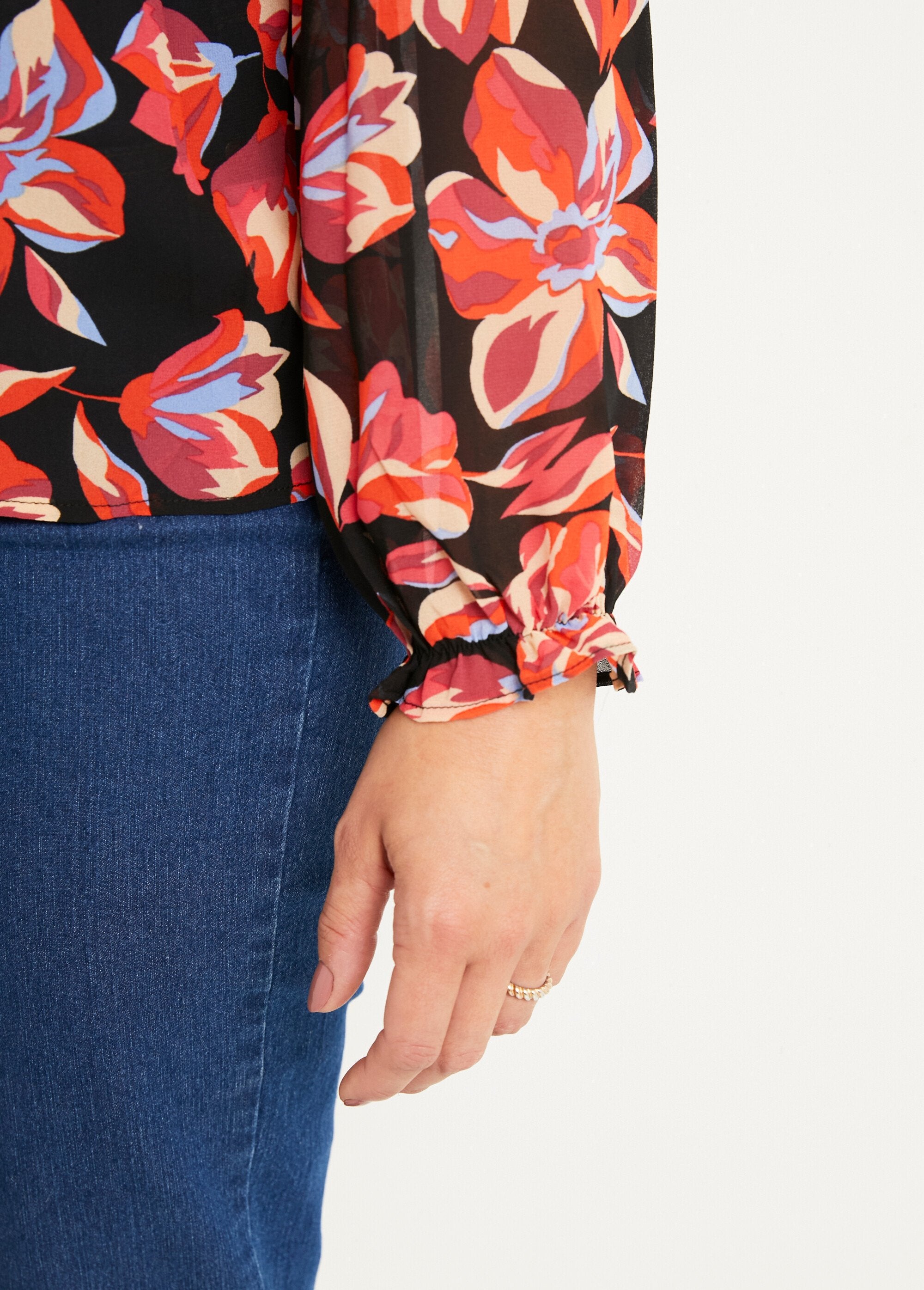 Tunica_in_voile_con_stampa_floreale_e_lacci_con_scollo_a_V_Noir_imprime_DE3_slim