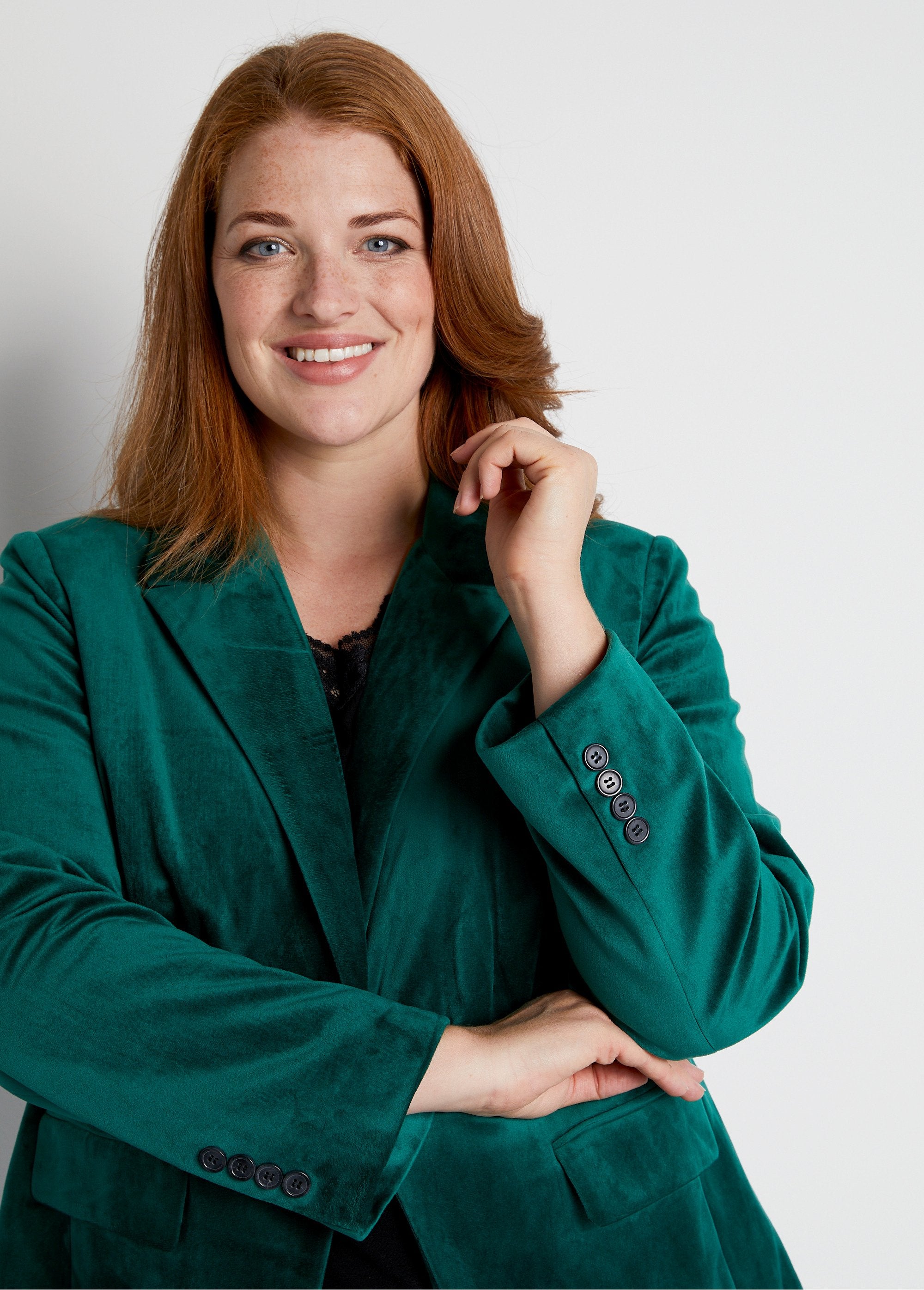 Giacca_blazer_dritta_in_velluto_tinta_unita_con_collo_sartoriale_Verde_DE1_curvy