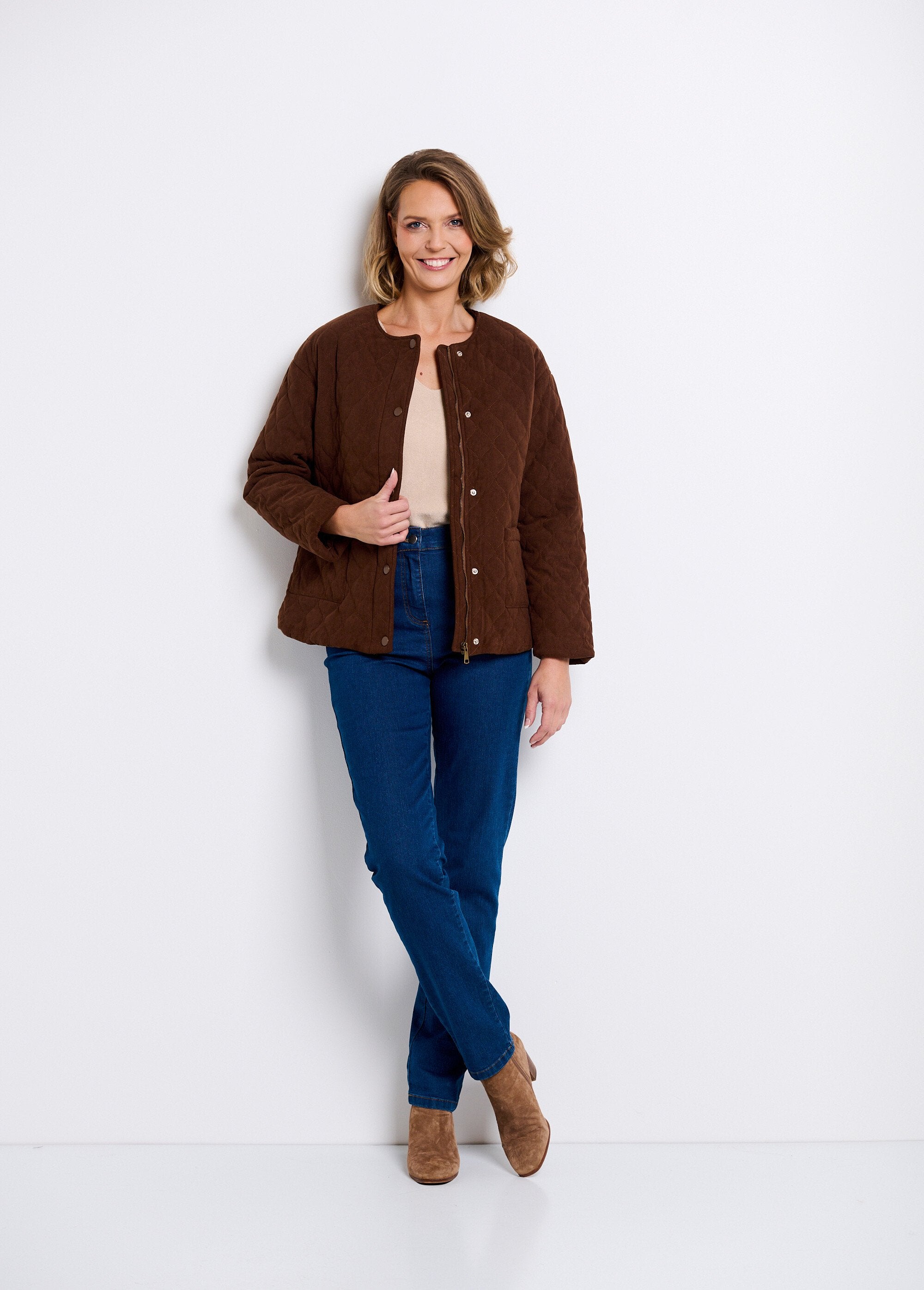 Giacca_trapuntata_senza_collo_con_bottoni_a_pressione_Marron_SF1_slim