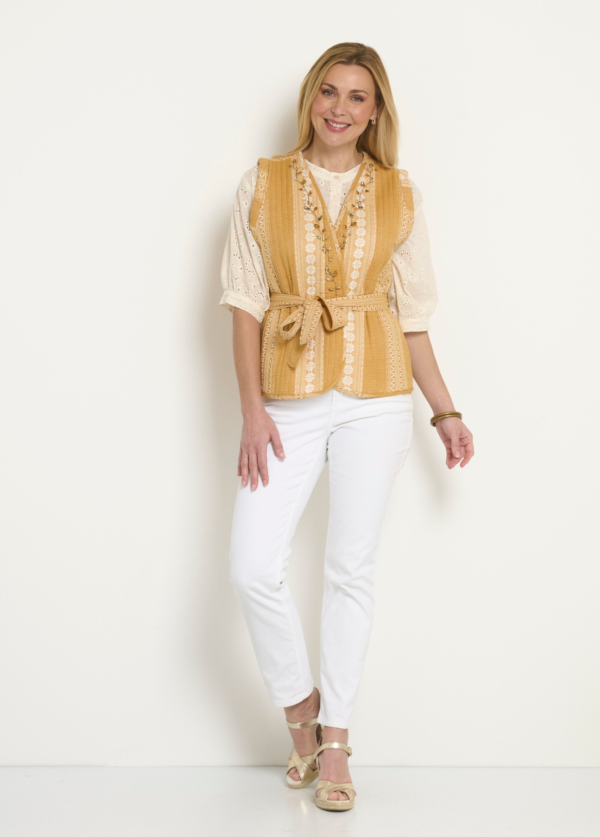 Giacca_trapuntata_senza_maniche_con_dettagli_in_strass_Jaune_SF1_slim