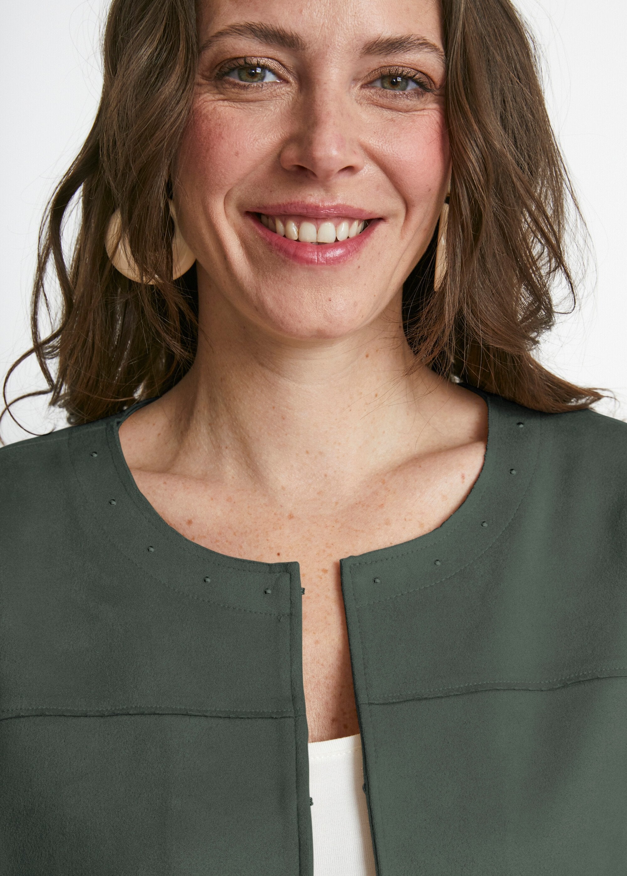 Giacca_senza_collo_in_pelle_scamosciata_Kaki_fonce_DE2_slim