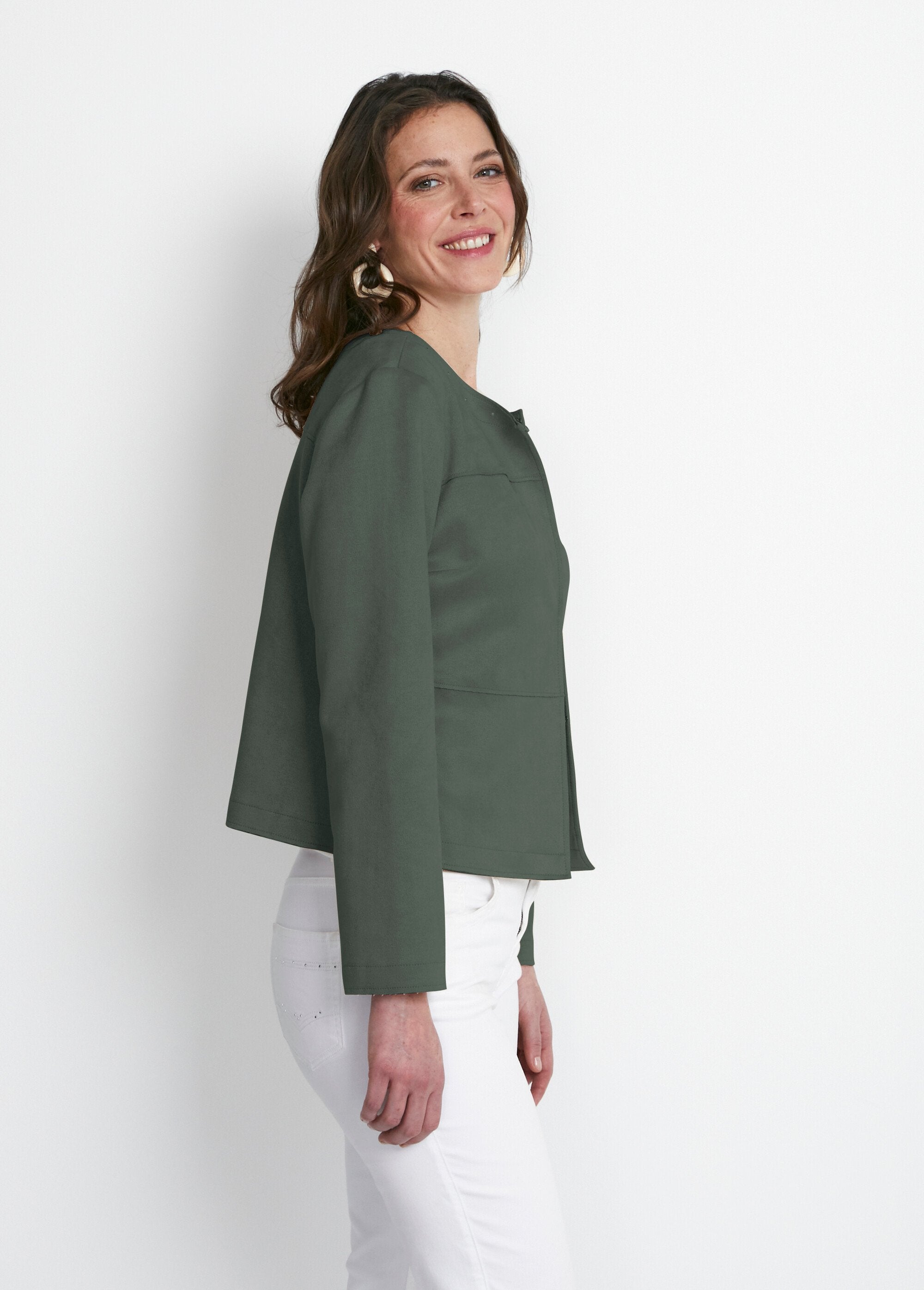 Giacca_senza_collo_in_pelle_scamosciata_Kaki_fonce_DR1_slim