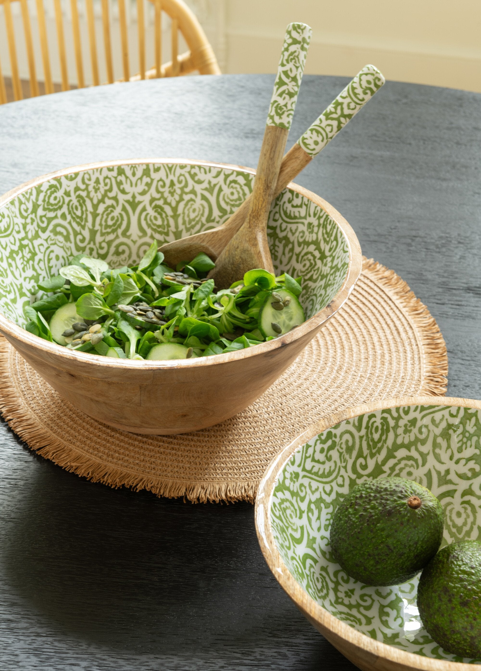 2_posate_per_insalata_in_legno_con_decoro_arabesco_Beige_et_vert_DE1_slim