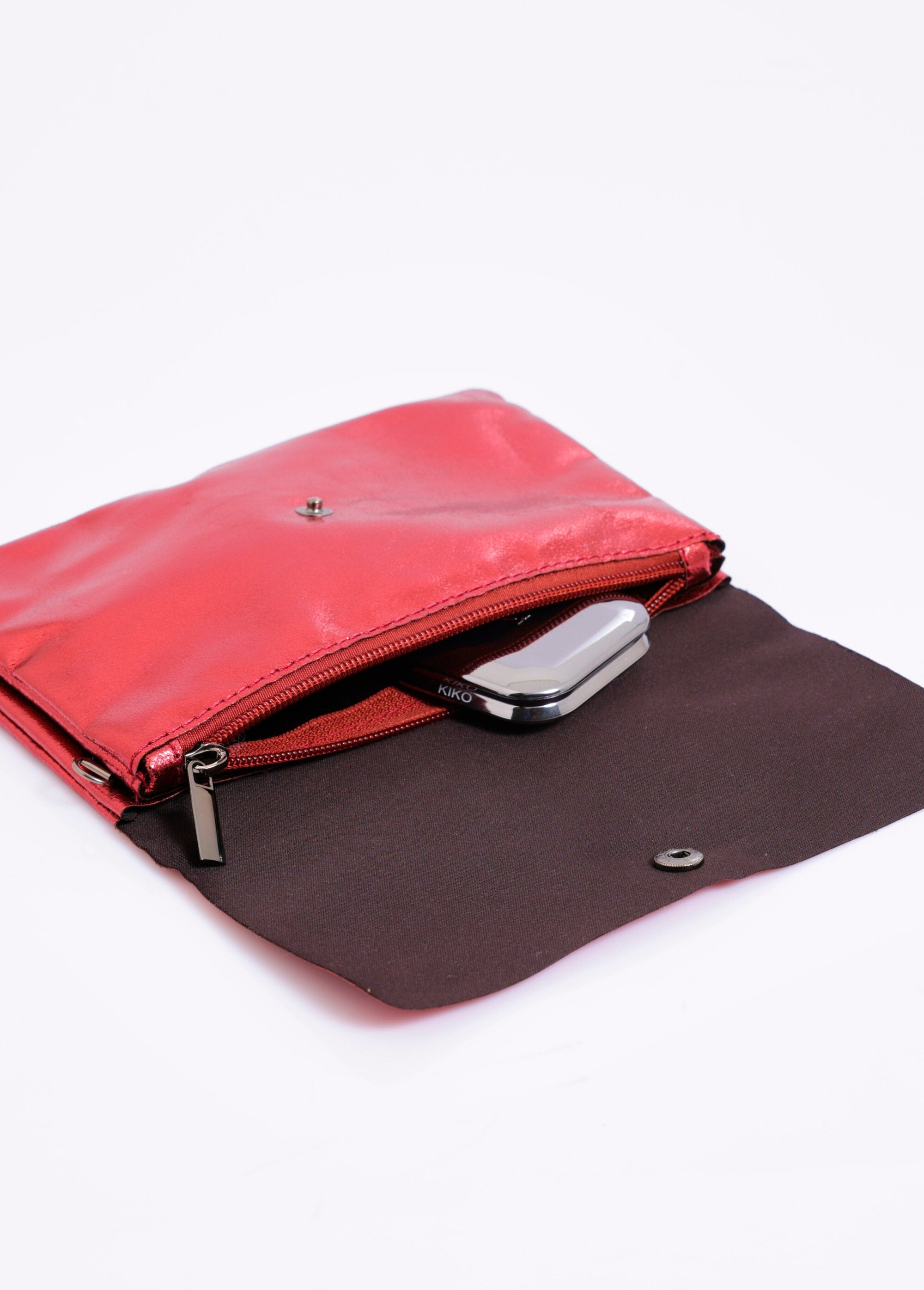 Pochette_metallica_chic_con_patta_Bordeaux_DE1_slim