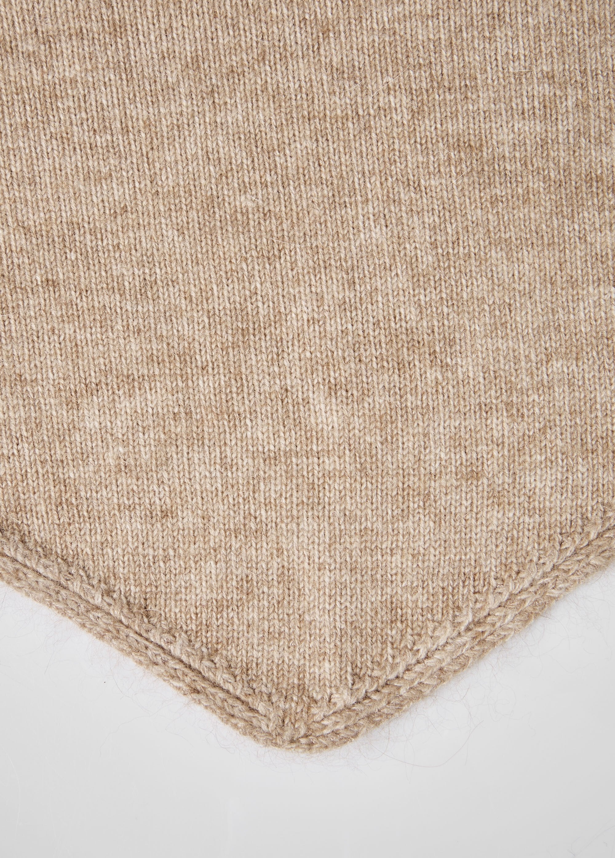 Sciarpa_a_triangolo_in_lana_+_cashmere_Beige_DE1_slim