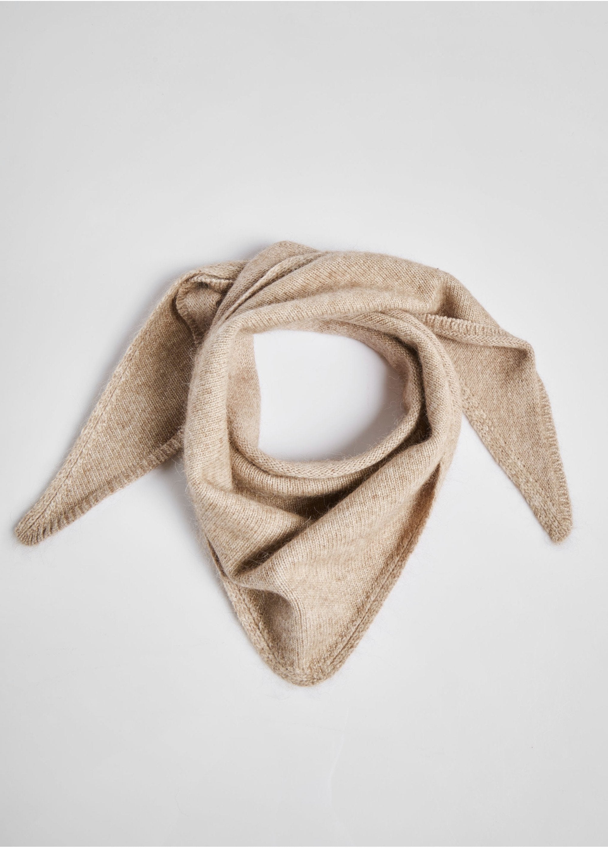 Sciarpa_a_triangolo_in_lana_+_cashmere_Beige_FA1_slim