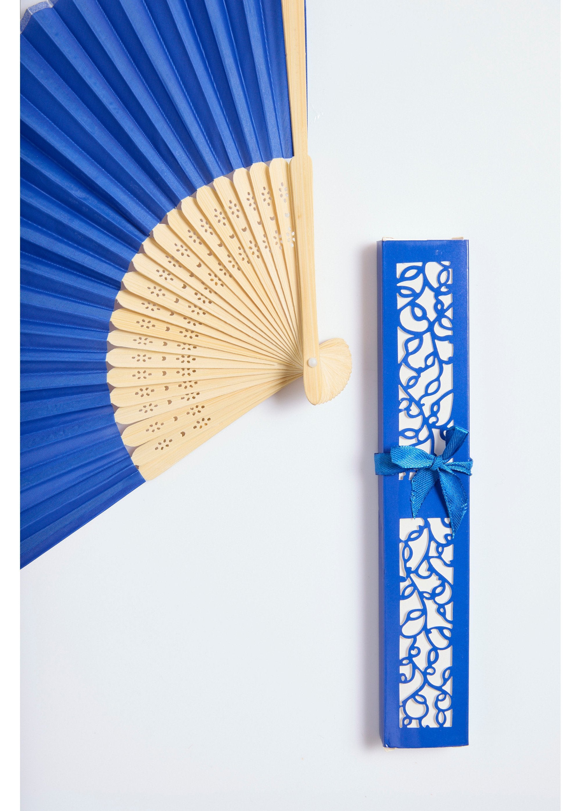 Éventail_bambou_et_étui_cadeau_Marine_DE2_slim
