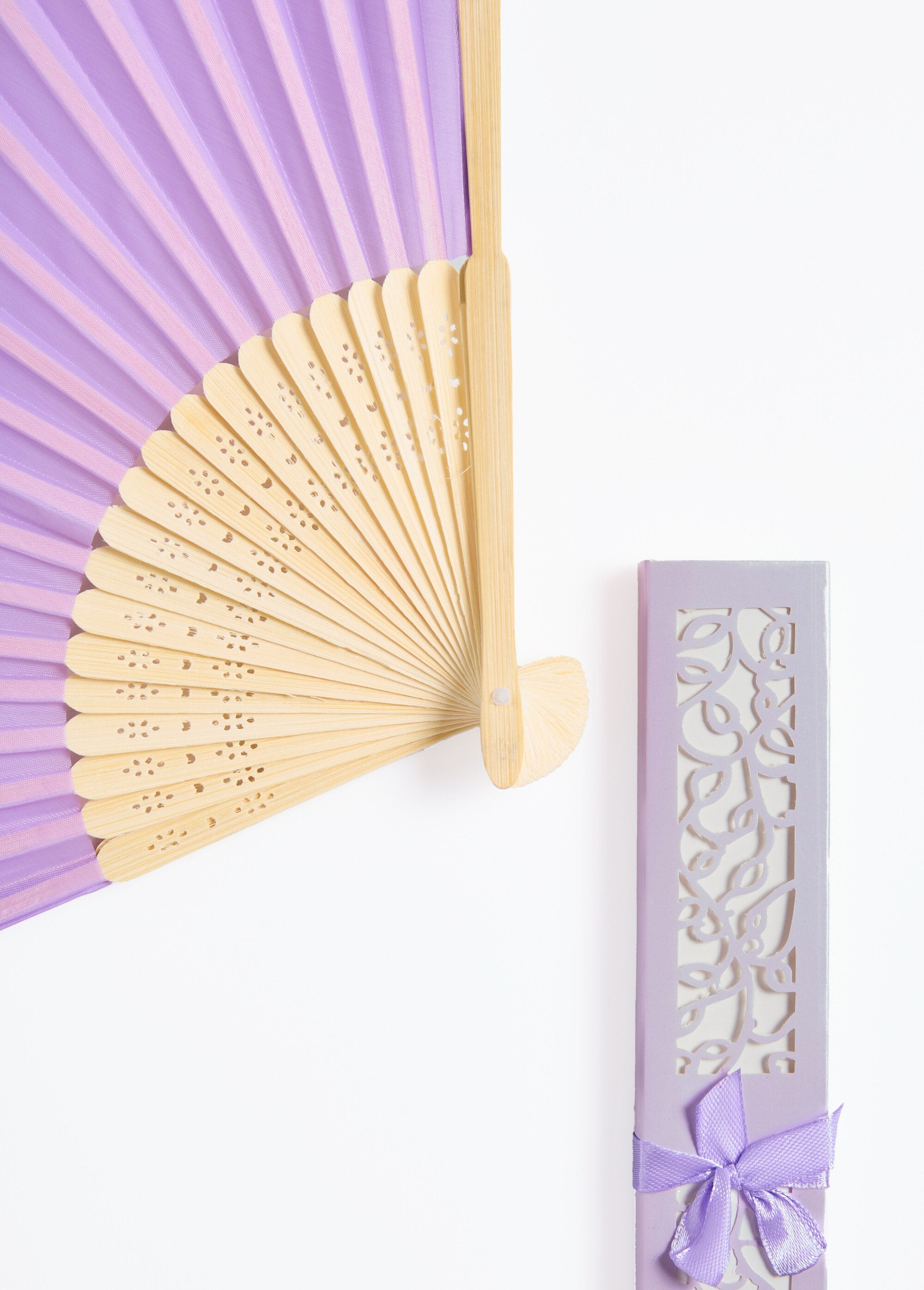 Ventaglio_in_bambù_e_custodia_regalo_Lilas_DE2_slim