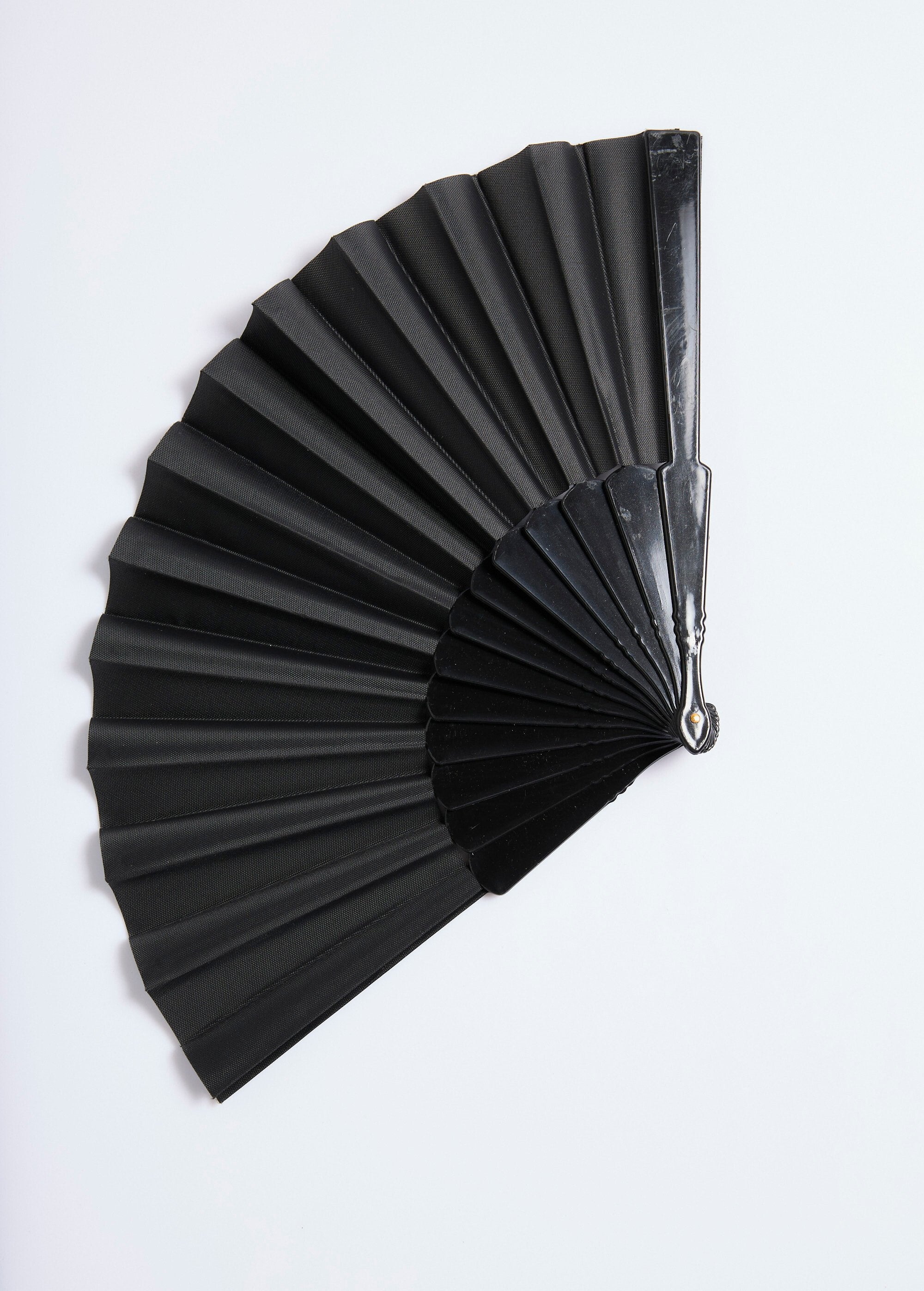 Ventaglio_e_pochette_in_organza_Noir_FA1_slim