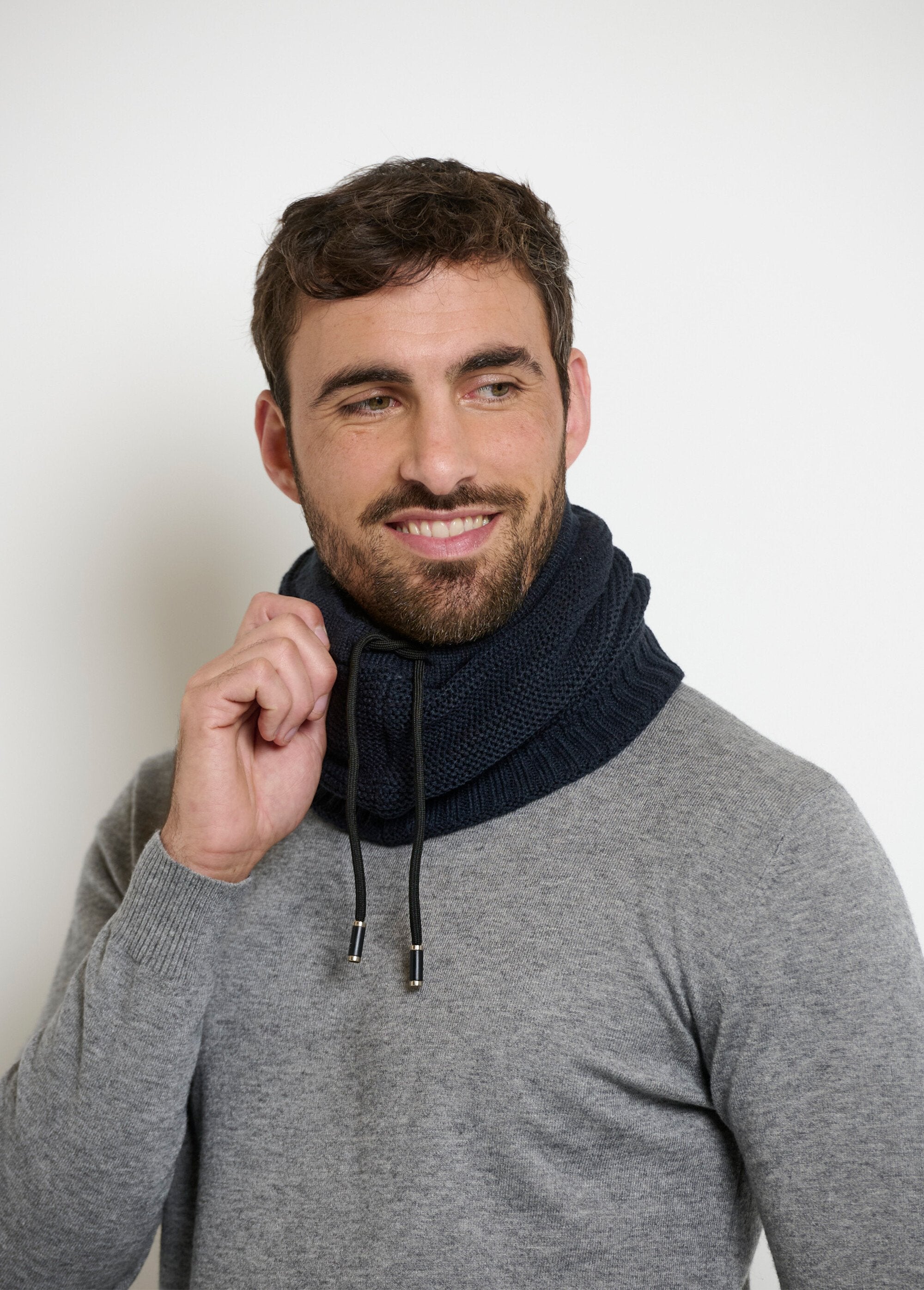 Girocollo_in_maglia_e_snood_polare_Marine_FA1_slim