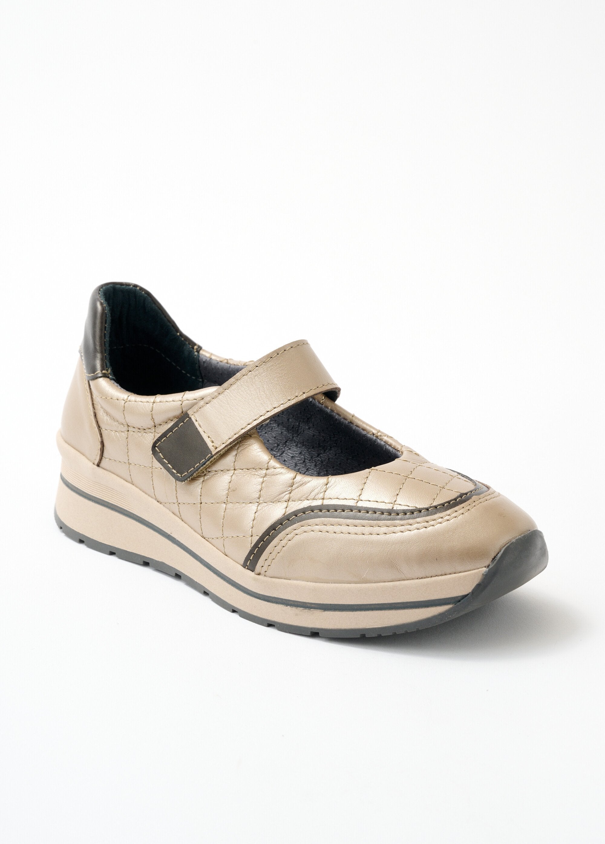 Pantofole_in_pelle_con_chiusura_a_velcro_Beige_cangiante_FA1_slim