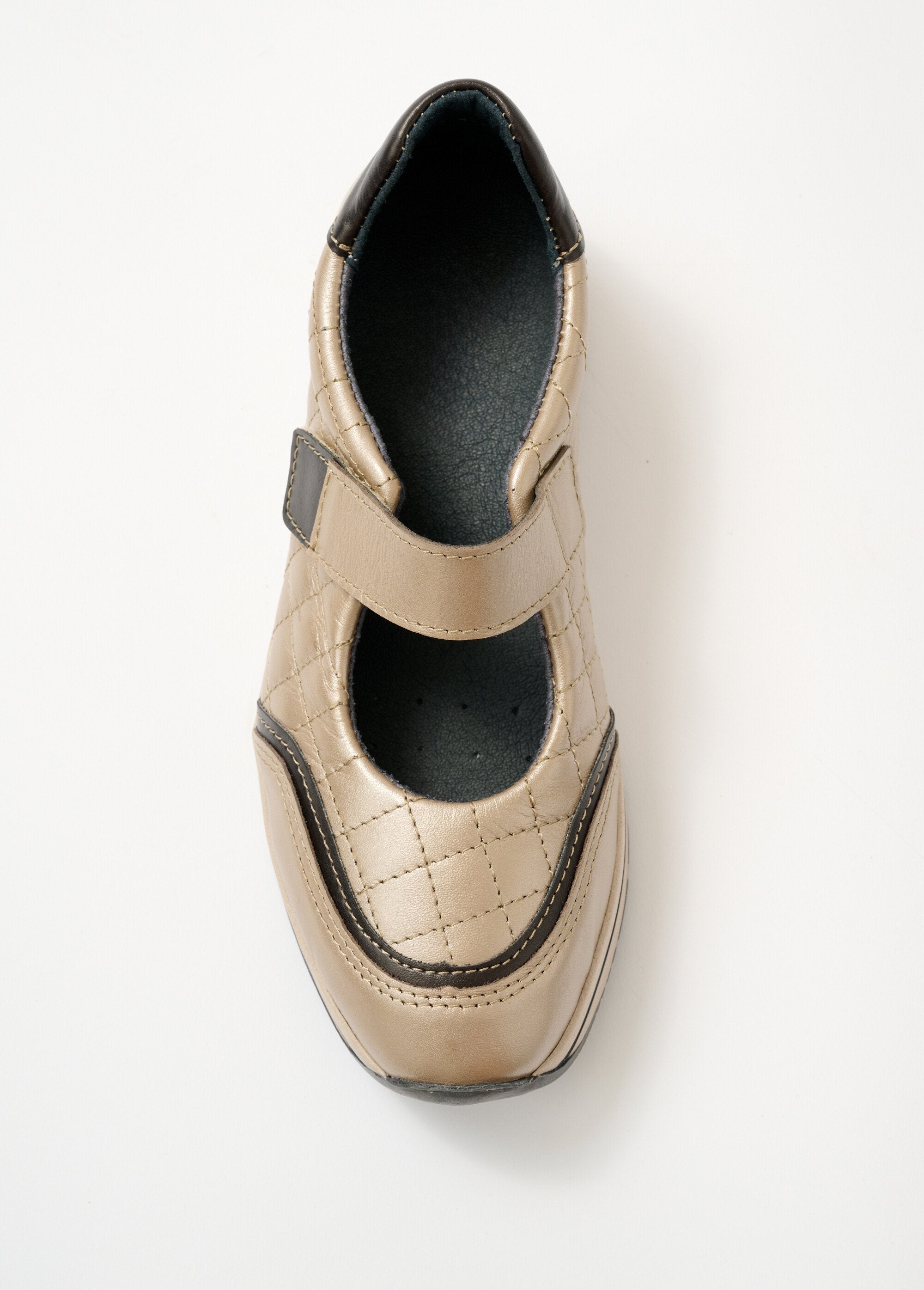 Pantofole_in_pelle_con_chiusura_a_velcro_Beige_cangiante_OV1_slim