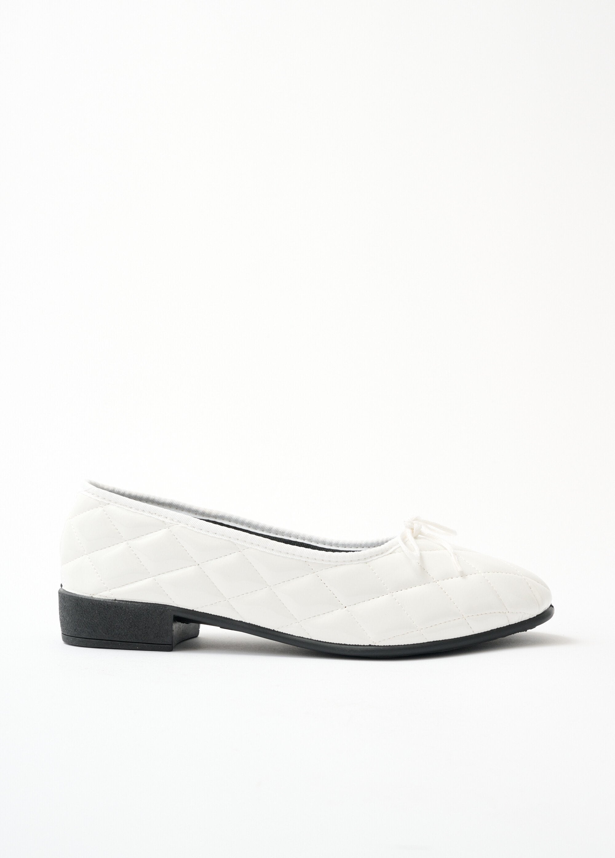 Ballerine_vegane_a_larghezza_standard_BIANCO_DR1_slim