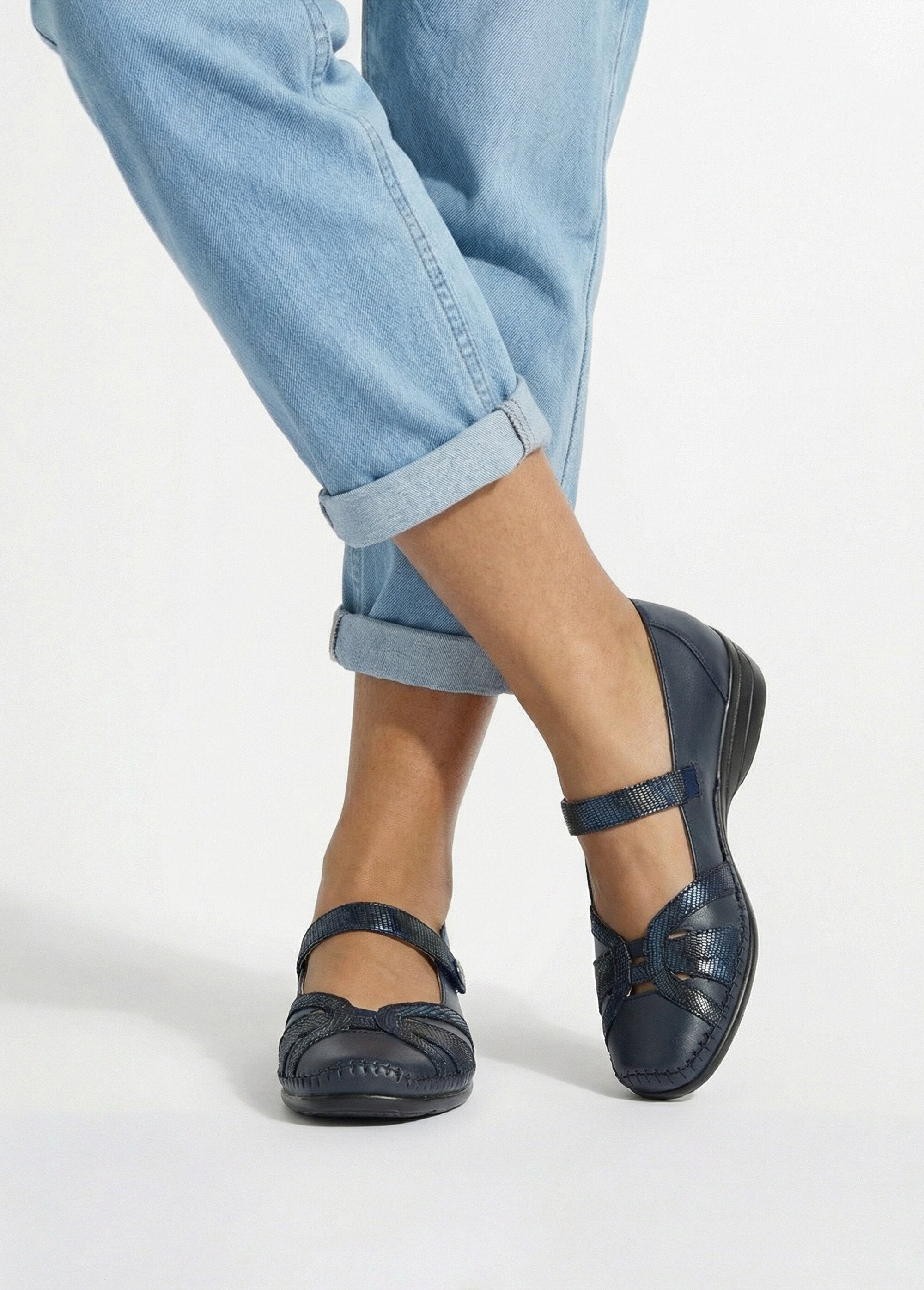 Ballerine_in_pelle_di_larghezza_confortevole_con_chiusura_a_velcro_Marine_SF1_slim