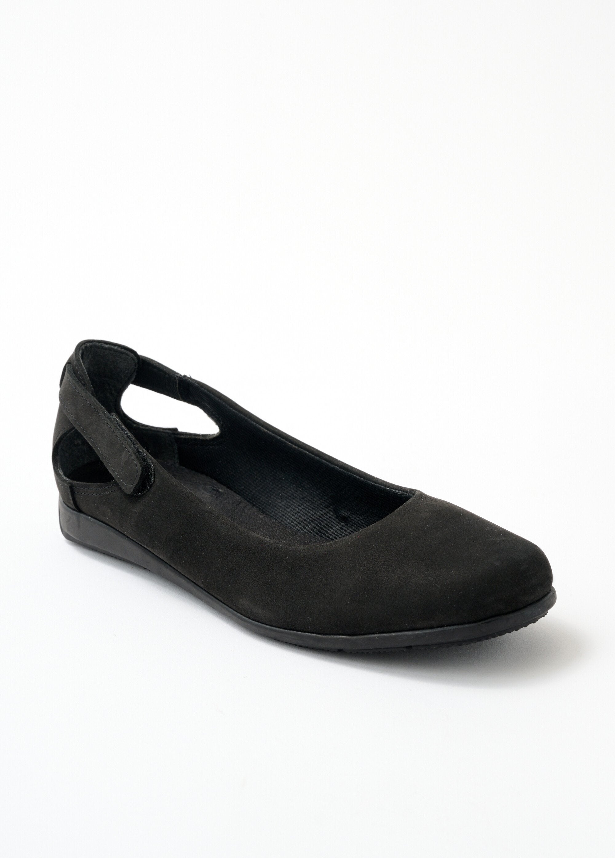 Ballerine_di_larghezza_comfort_in_pelle_scamosciata_NERO_FA1_slim