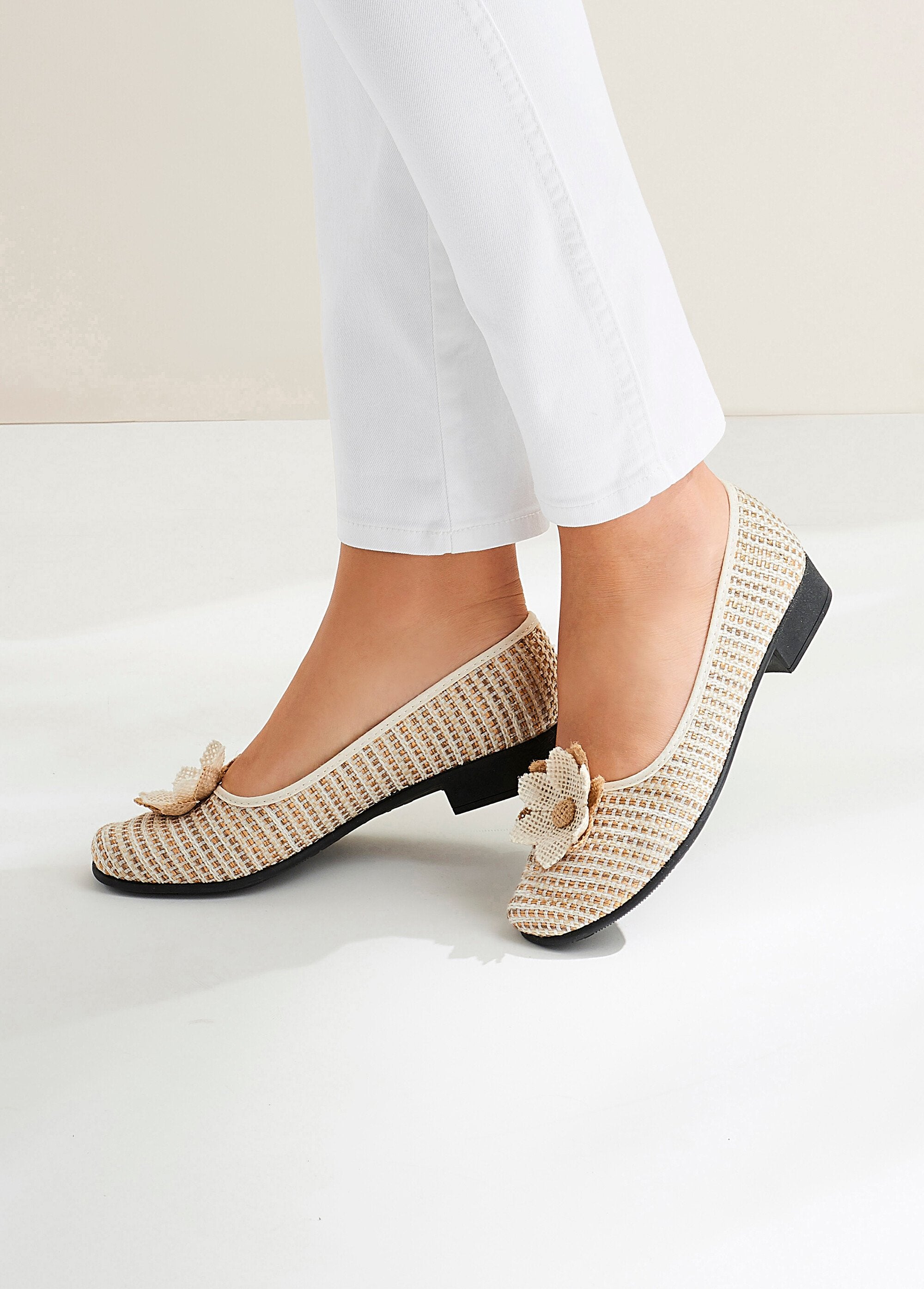 Ballerine_in_tela_dalla_larghezza_confortevole_Beige_SF1_slim