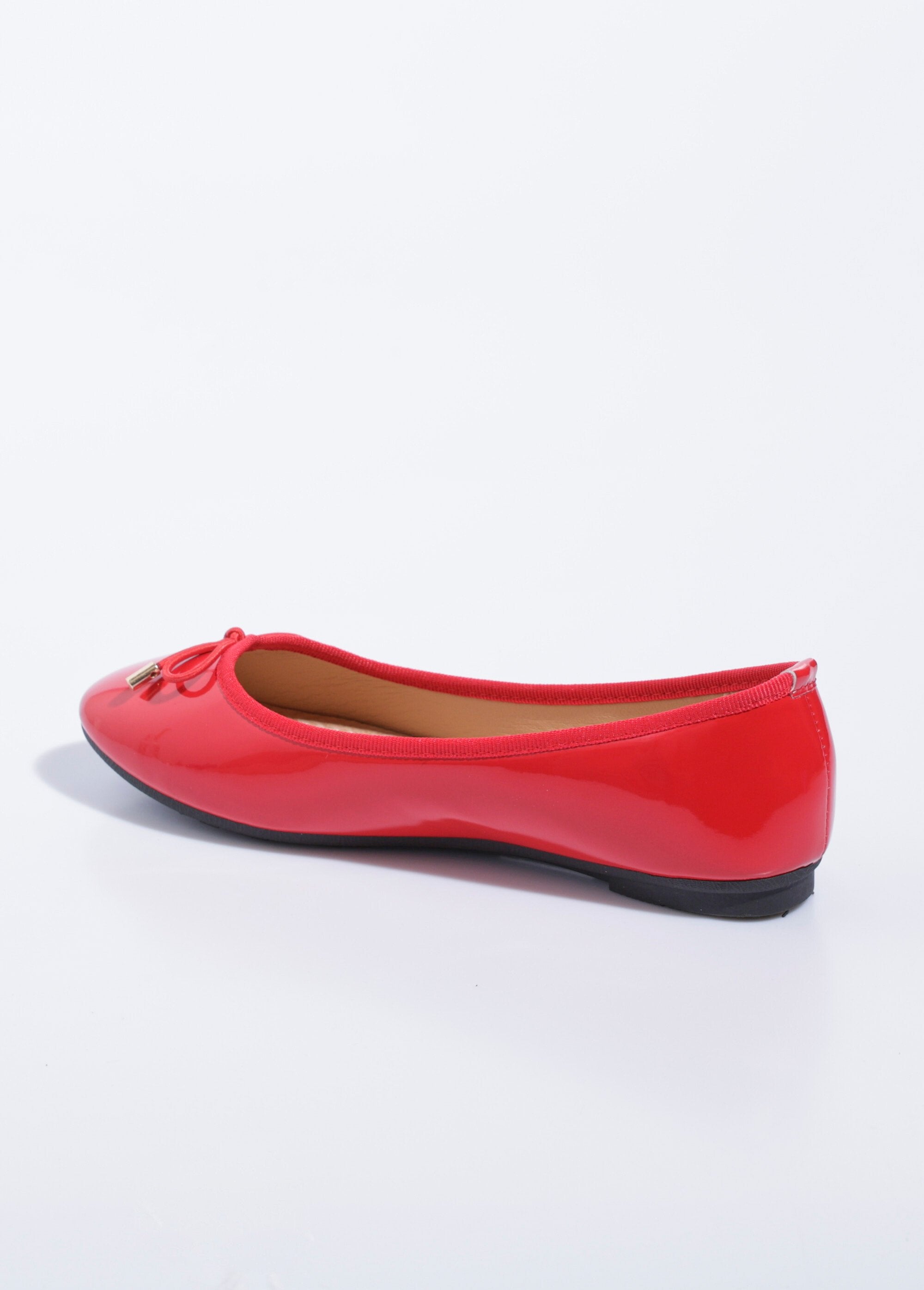 Ballerines_plates_vernies_petit_noeud_Vernis_rouge_DO1_slim