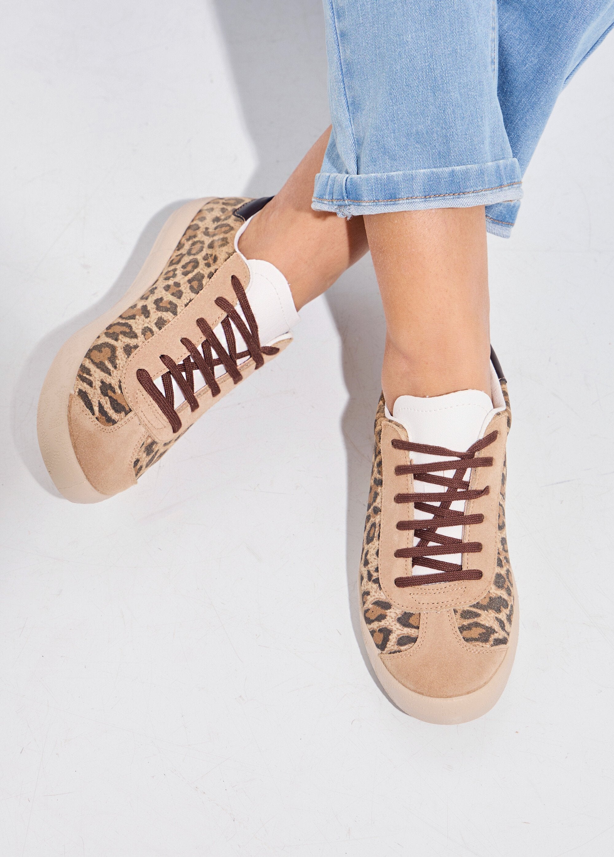 Scarpe_da_ginnastica_con_zeppa_in_pelle_e_lacci_con_stampa_leopardo_Leopard_SF1_slim