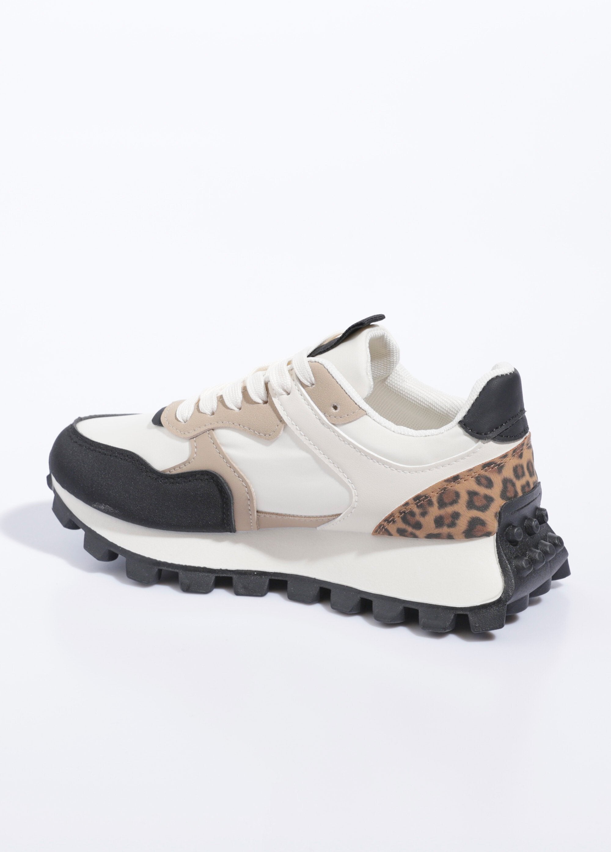 Baskets_multimatières_à_semelle_crantée_Leopard_DO1_slim