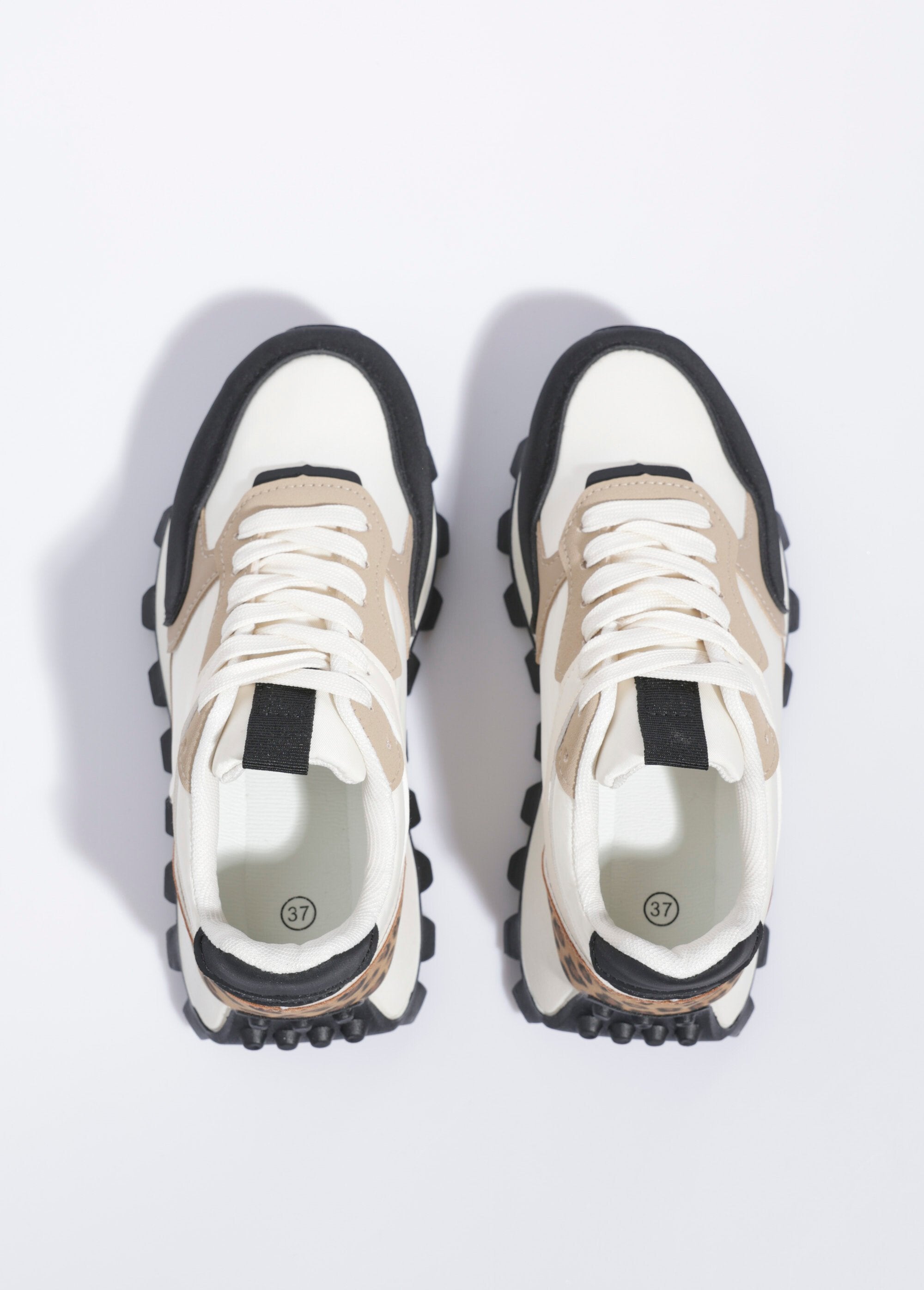 Scarpe_da_ginnastica_multimateriale_con_suola_dentellata_Leopard_OV1_slim