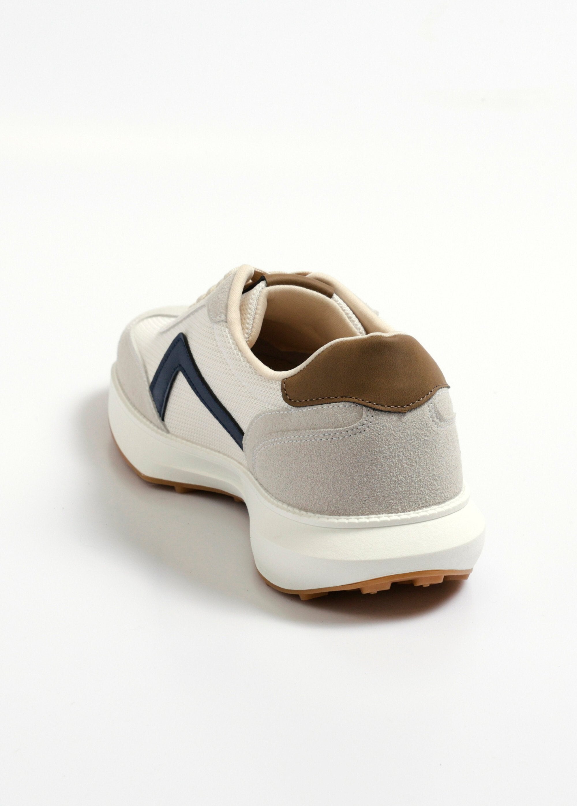 Baskets_style_jogger_bicolore_et_bimatière_Beige_DO1_slim