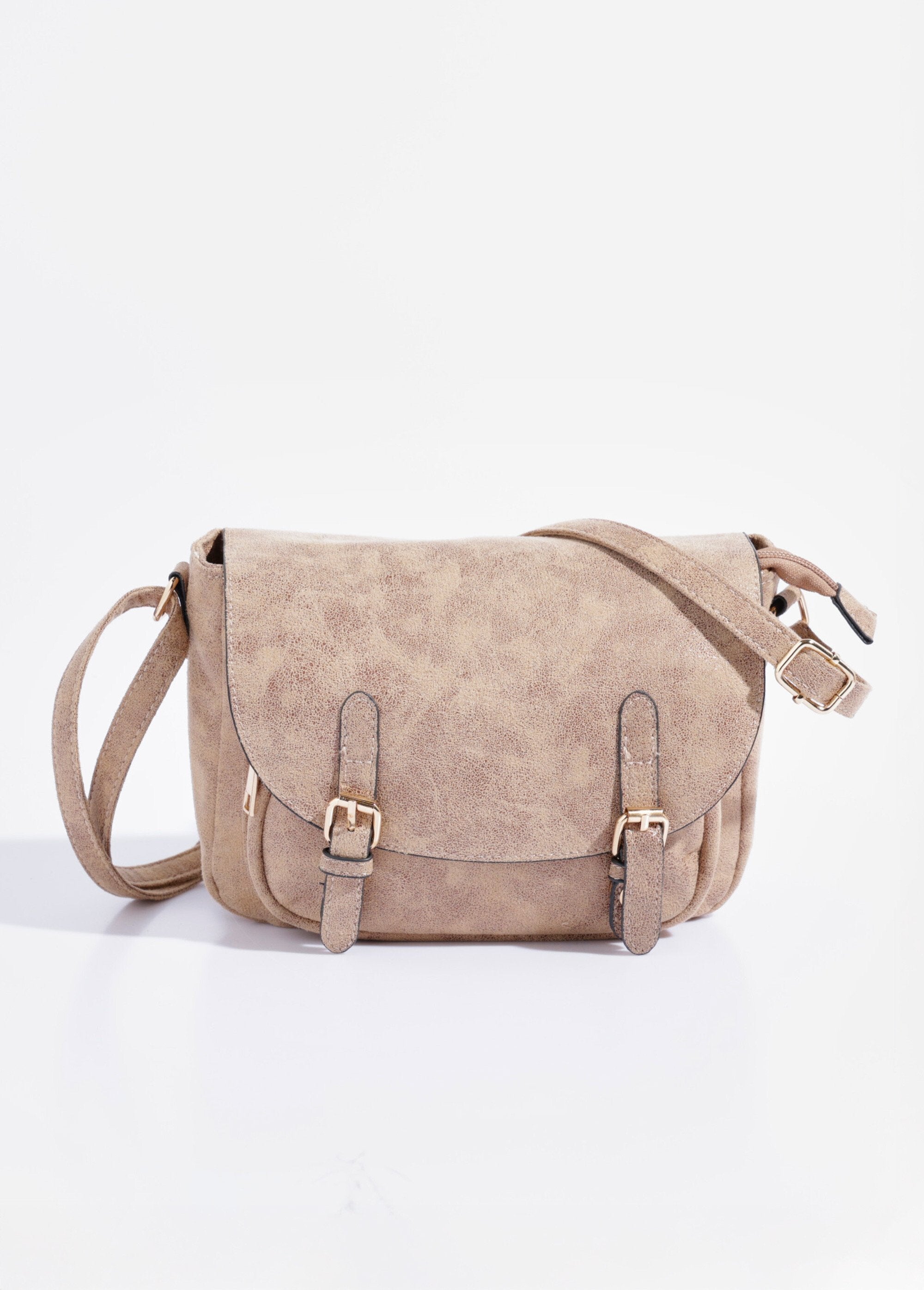 Borsa_a_tracolla_iridescente_con_patta_a_2_fibbie_Beige_FA1_slim