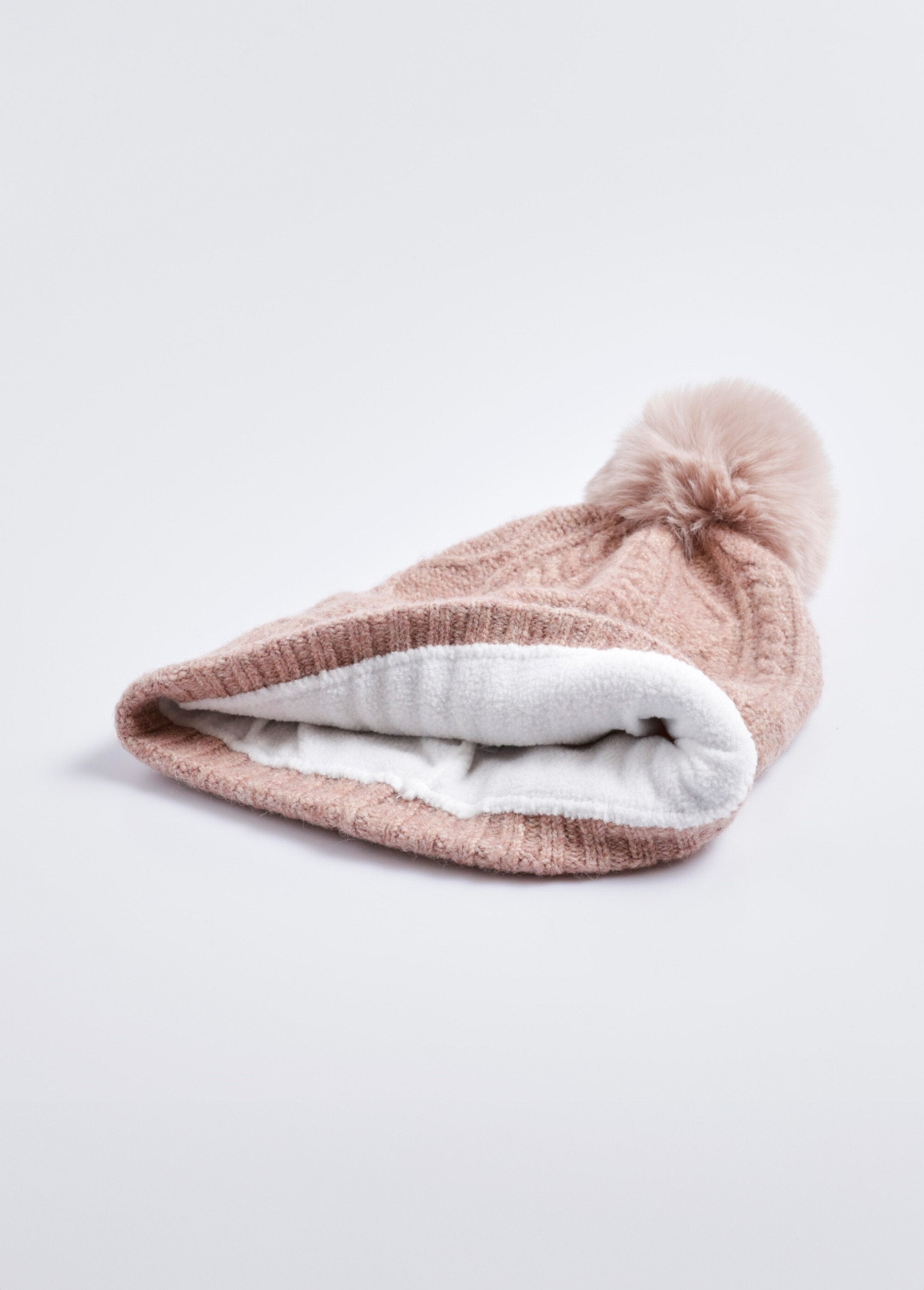 Cappello_a_coste_con_pompon,_in_lana_Rose_DE1_slim