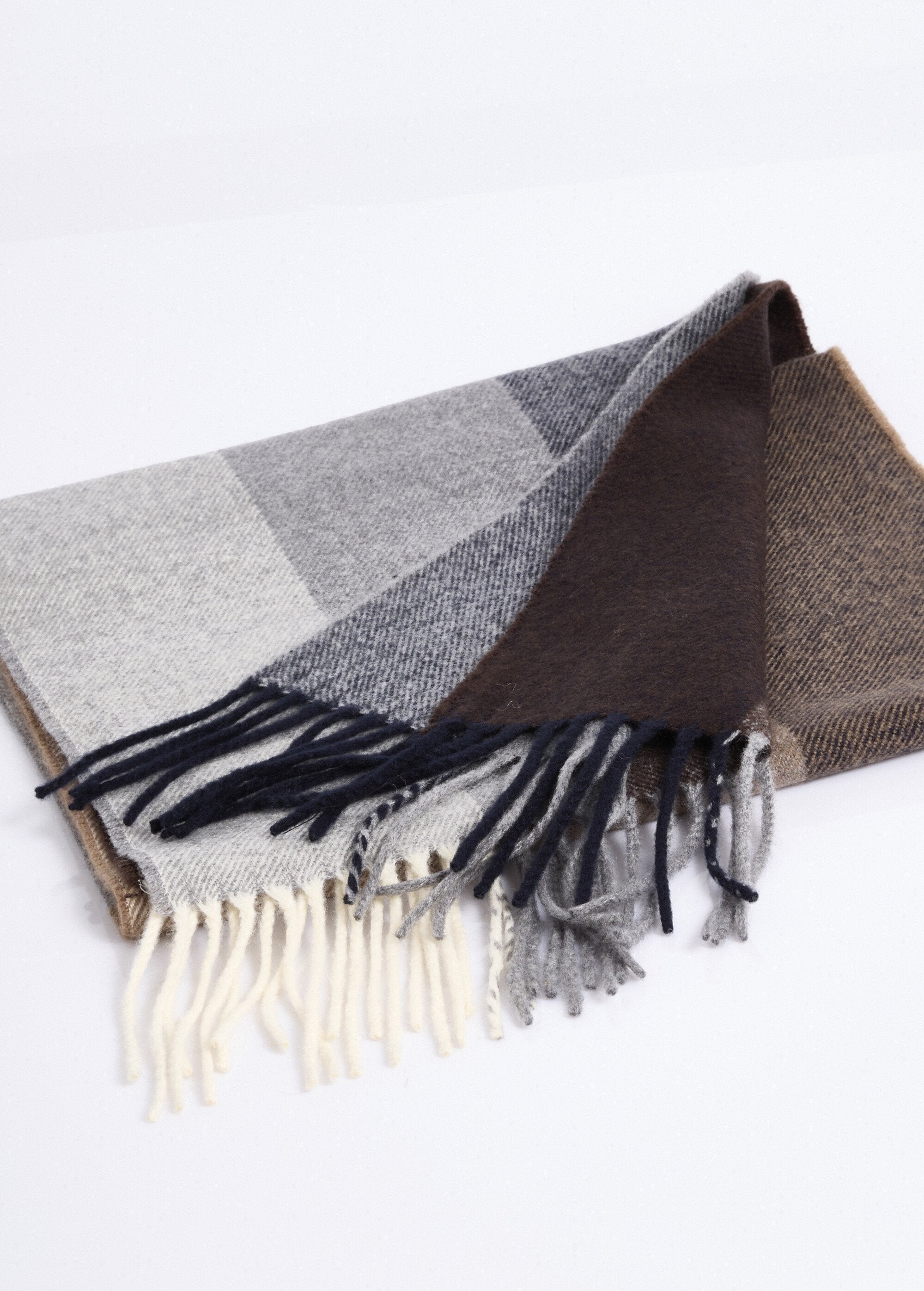 Bonnet_en_maille_cotelée,_à_revers_Gris_DE1_slim