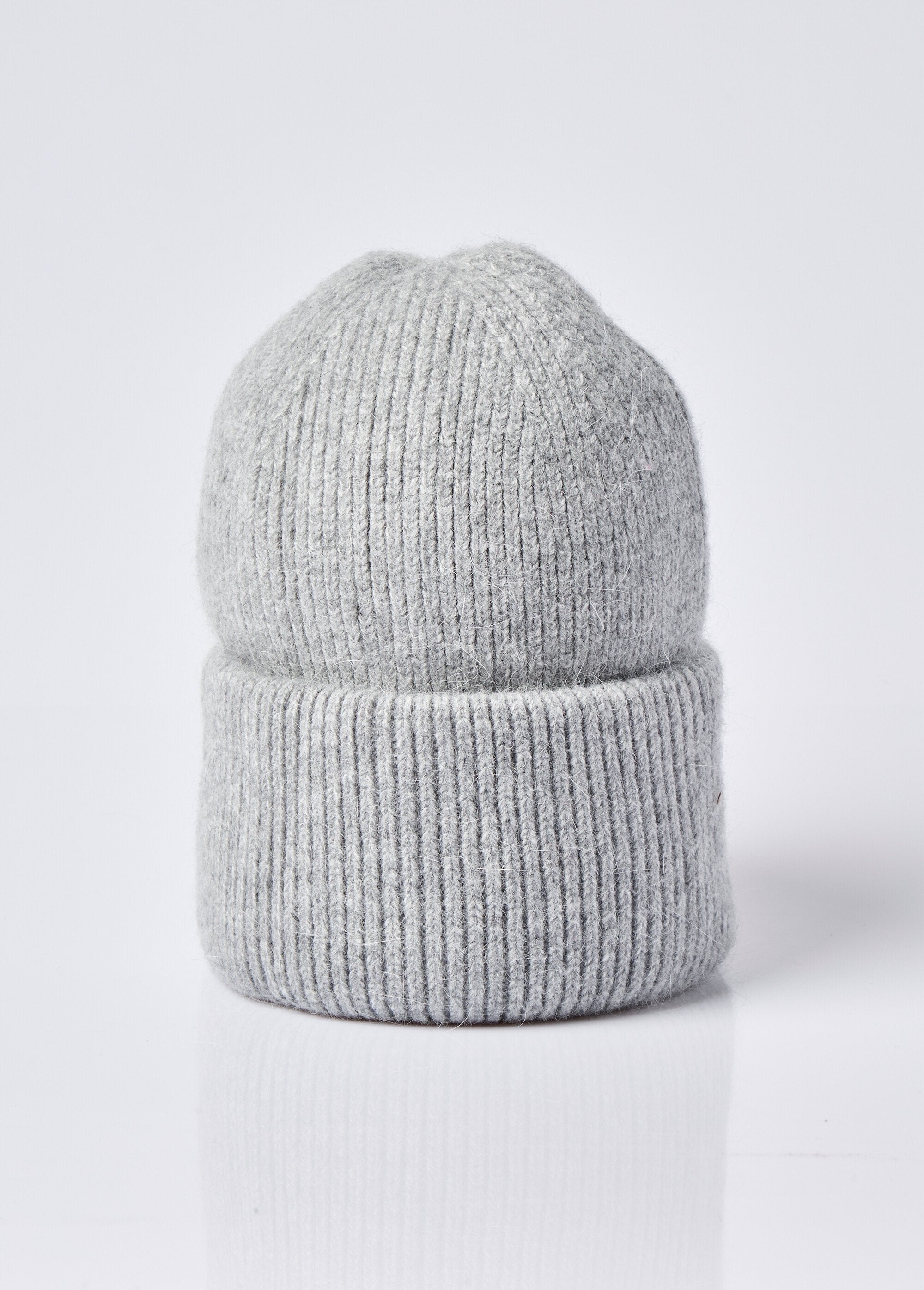 Cappello_in_maglia_d'angora_Gris_clair_FA1_slim