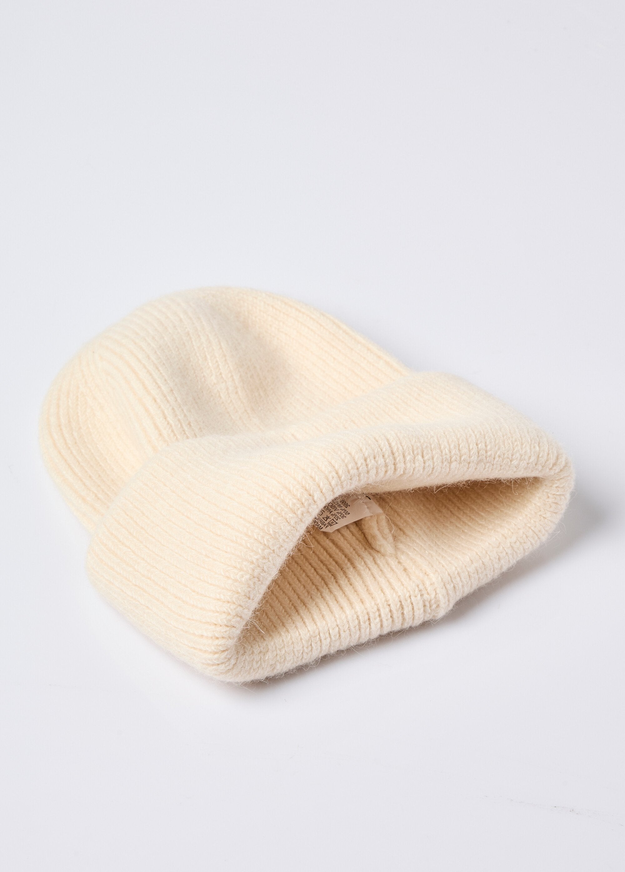 Cappello_in_maglia_d'angora_Ecru_DE1_slim