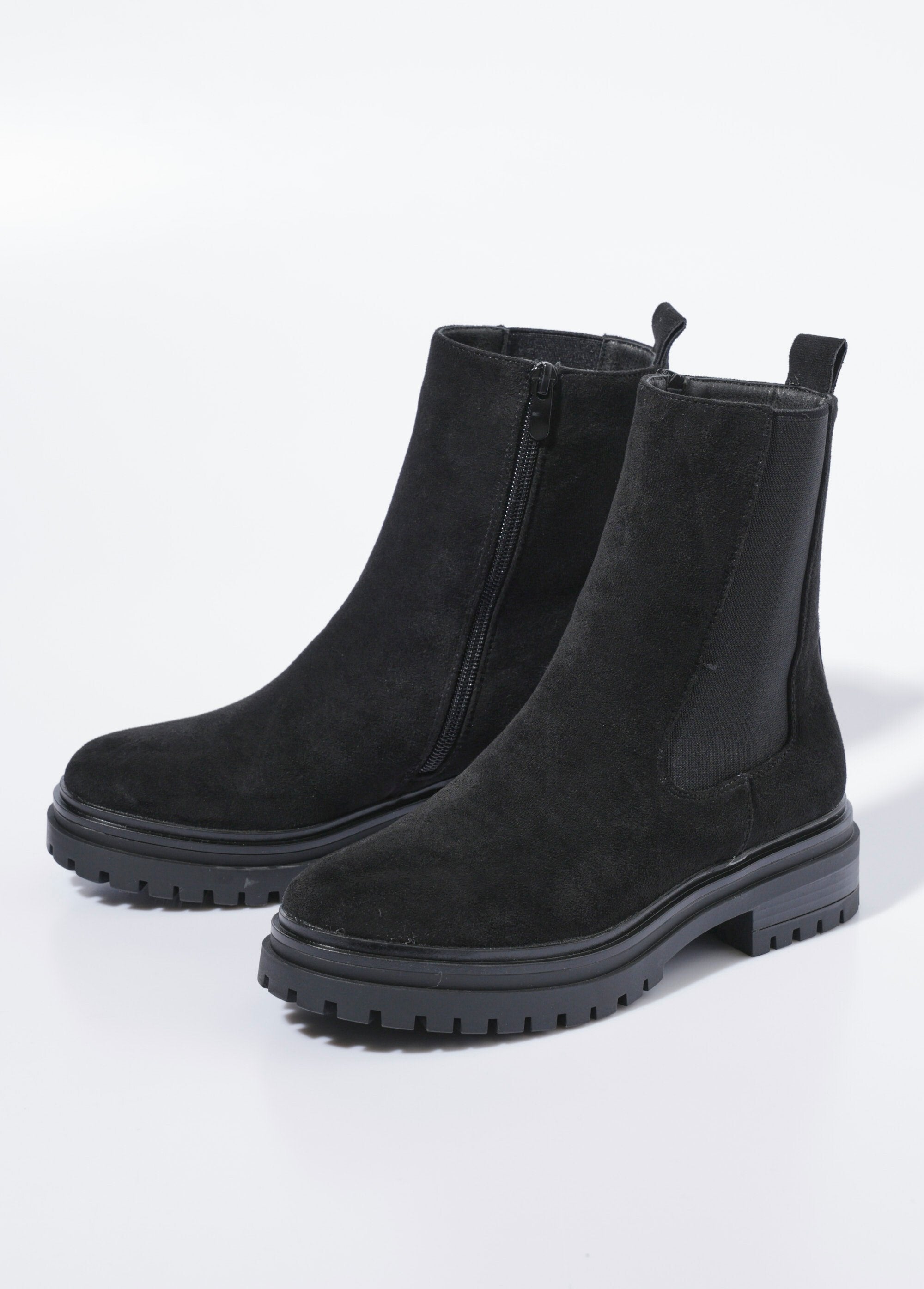 Stivali_alti_Chelsea_con_suola_dentellata_Noir_DE1_slim