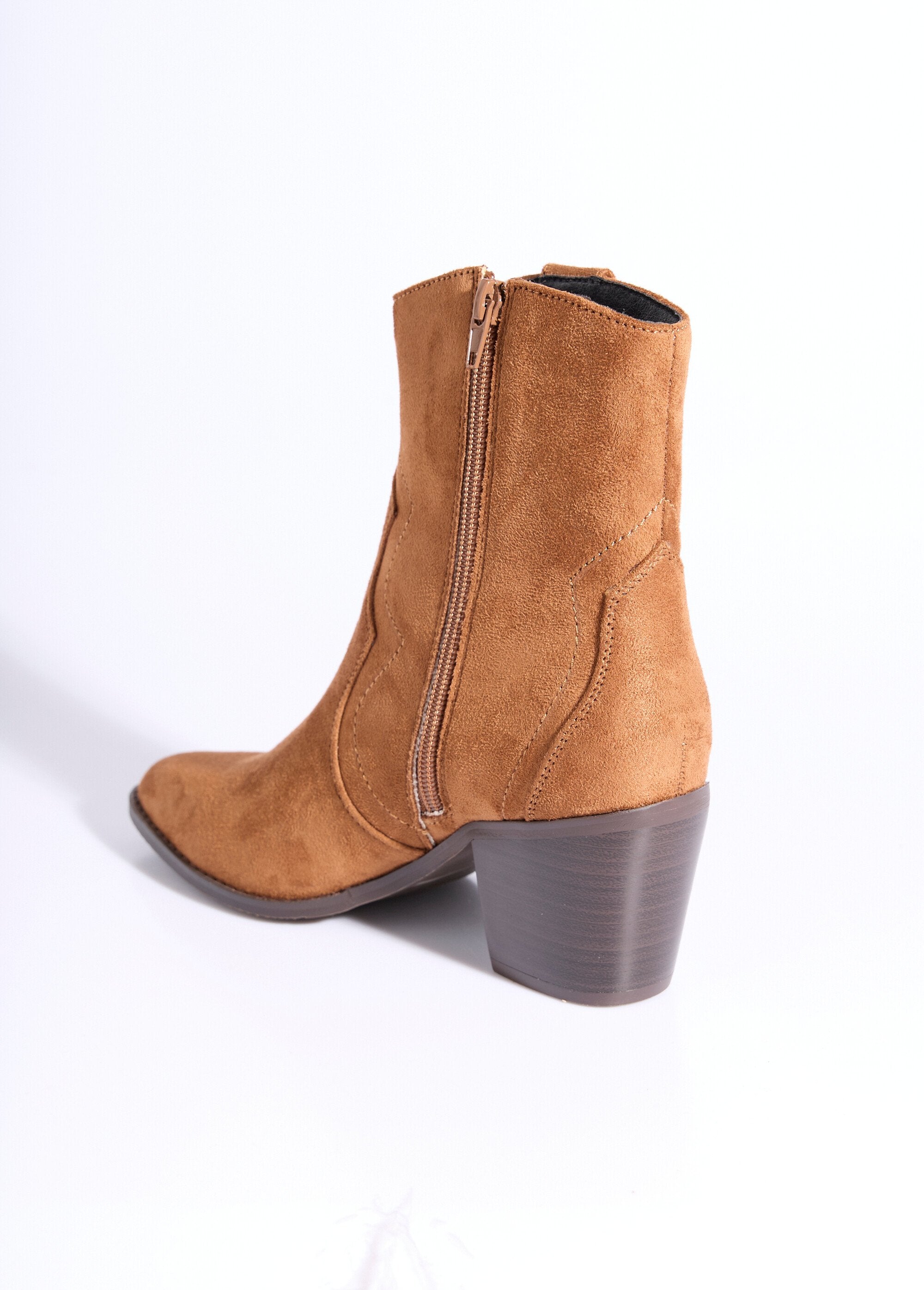 Stivali_western_a_punta,_tacco_smussato_Camel_DO1_slim