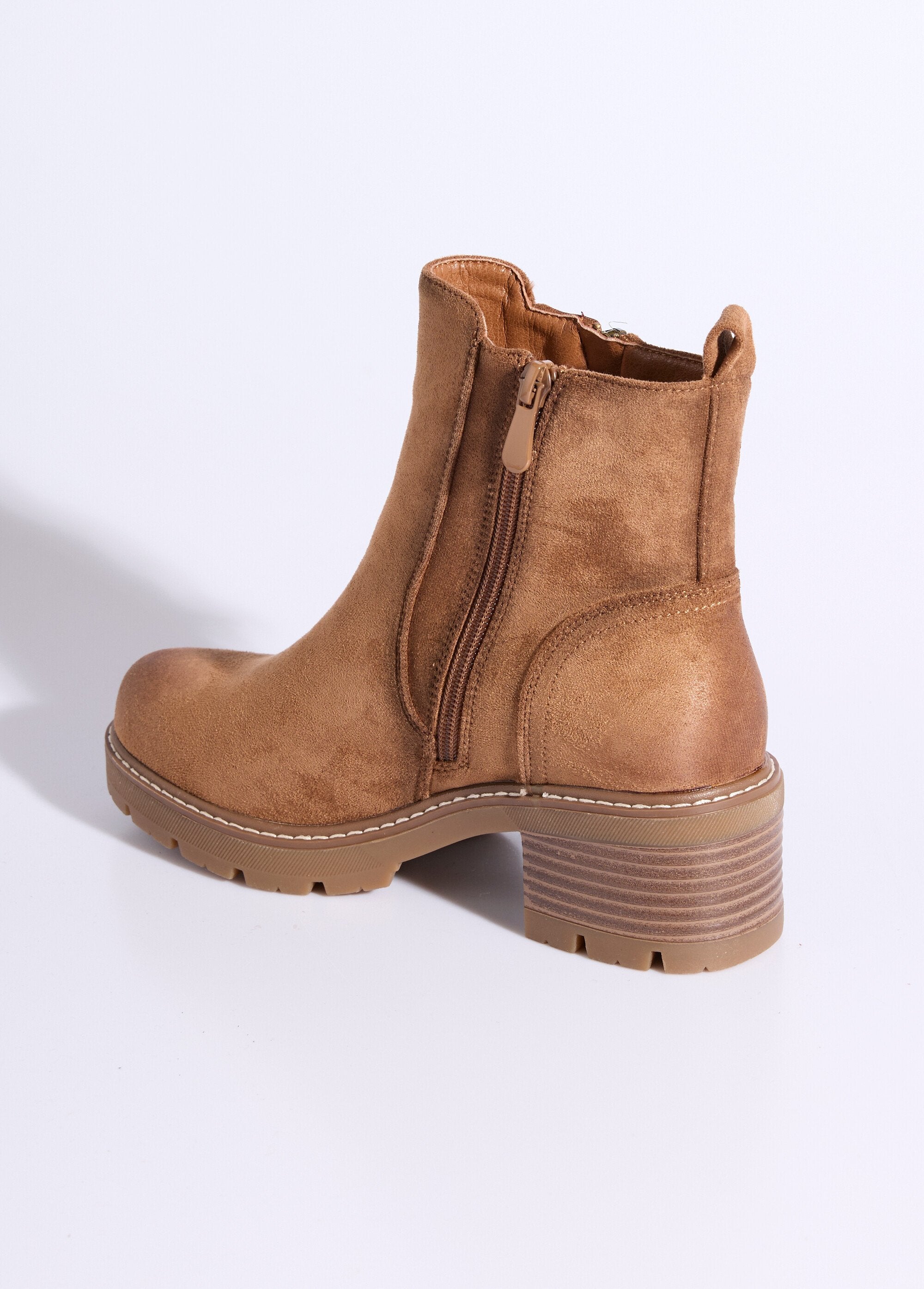 Stivali_con_cerniera_con_tacco_e_punta_effetto_usato_Camel_DO1_slim