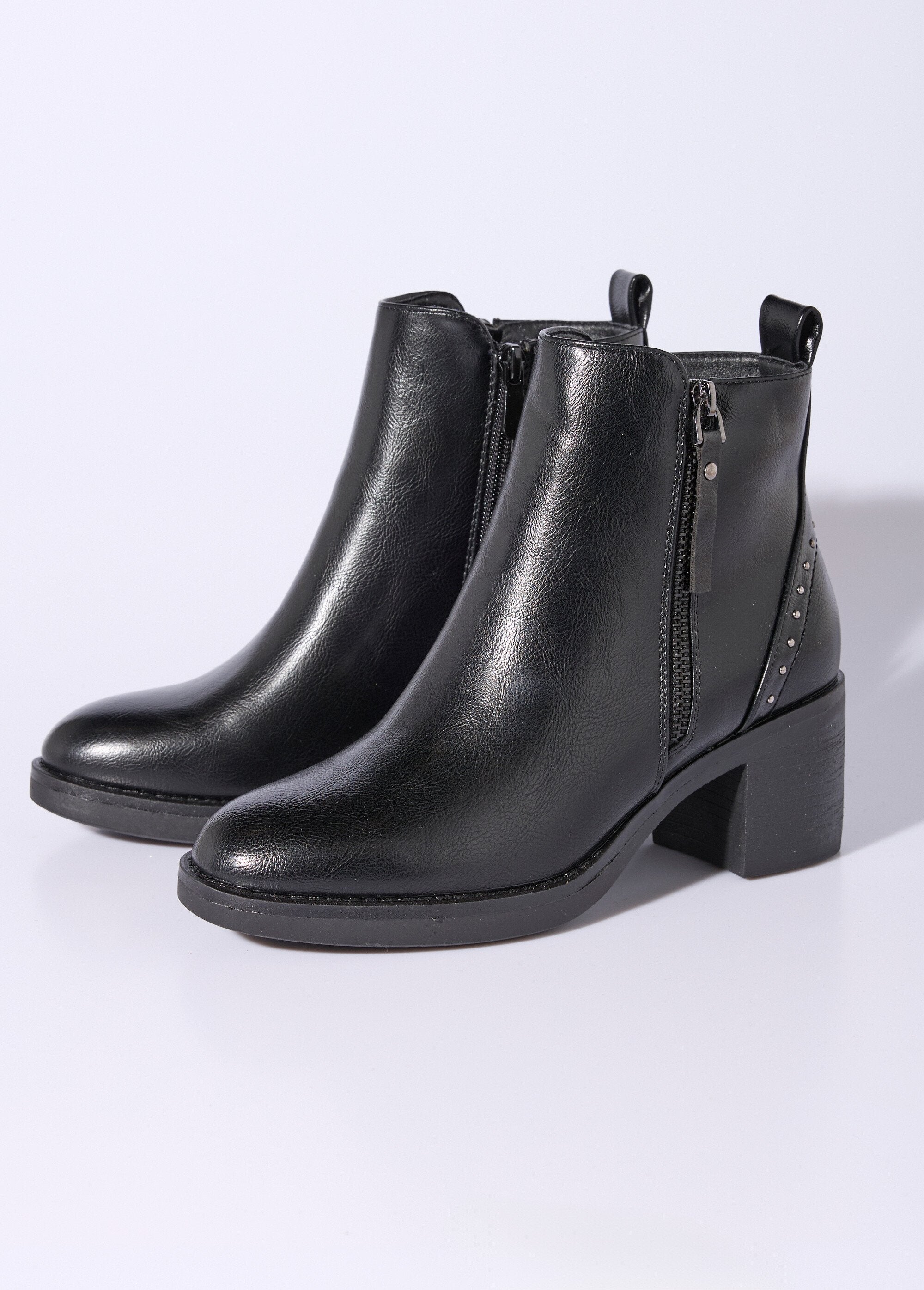 Stivali_con_zip_e_tacco_con_borchie_Noir_DE1_slim