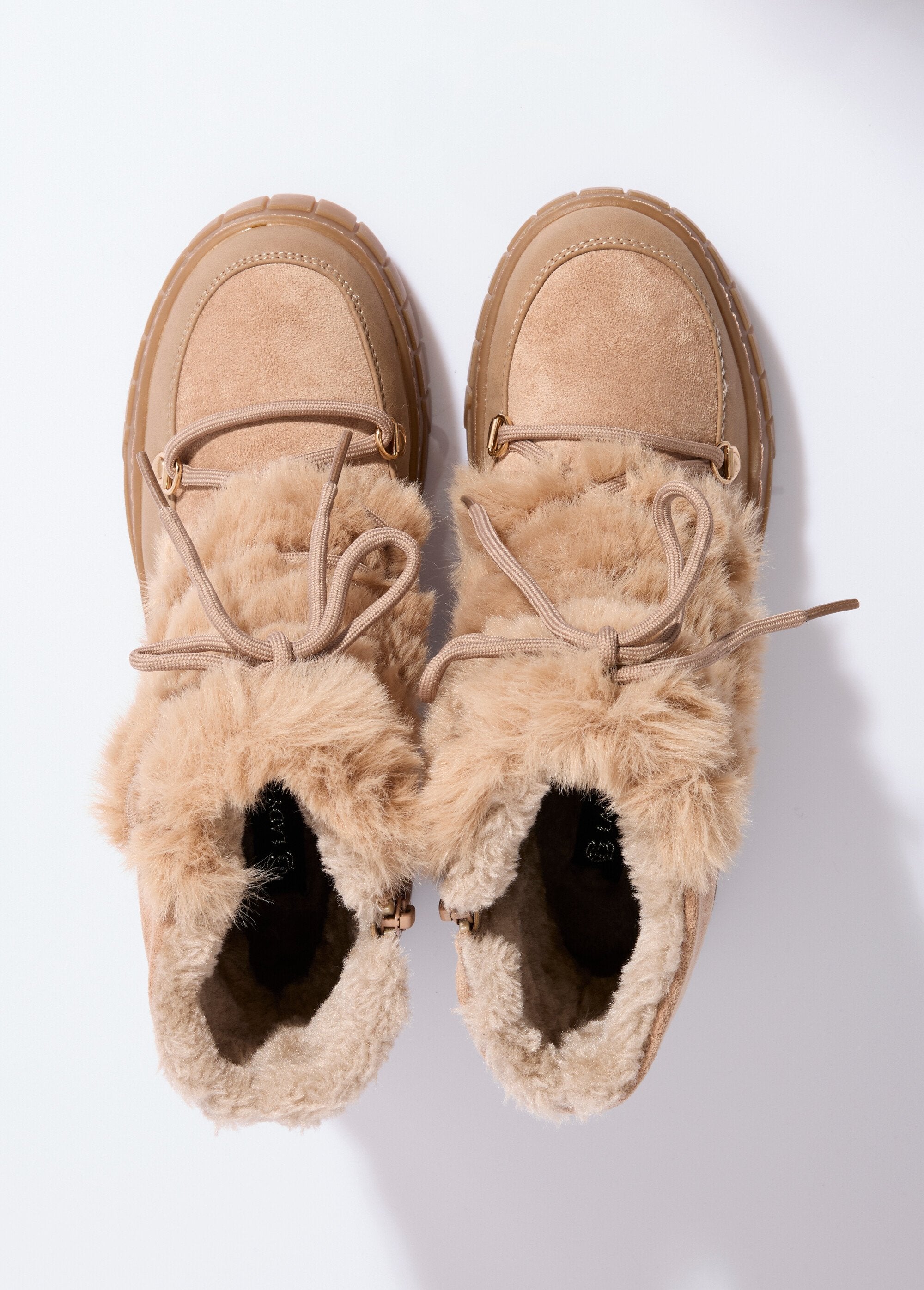 Stivaletti_in_camoscio_e_pelliccia_sintetica_Taupe_OV1_slim