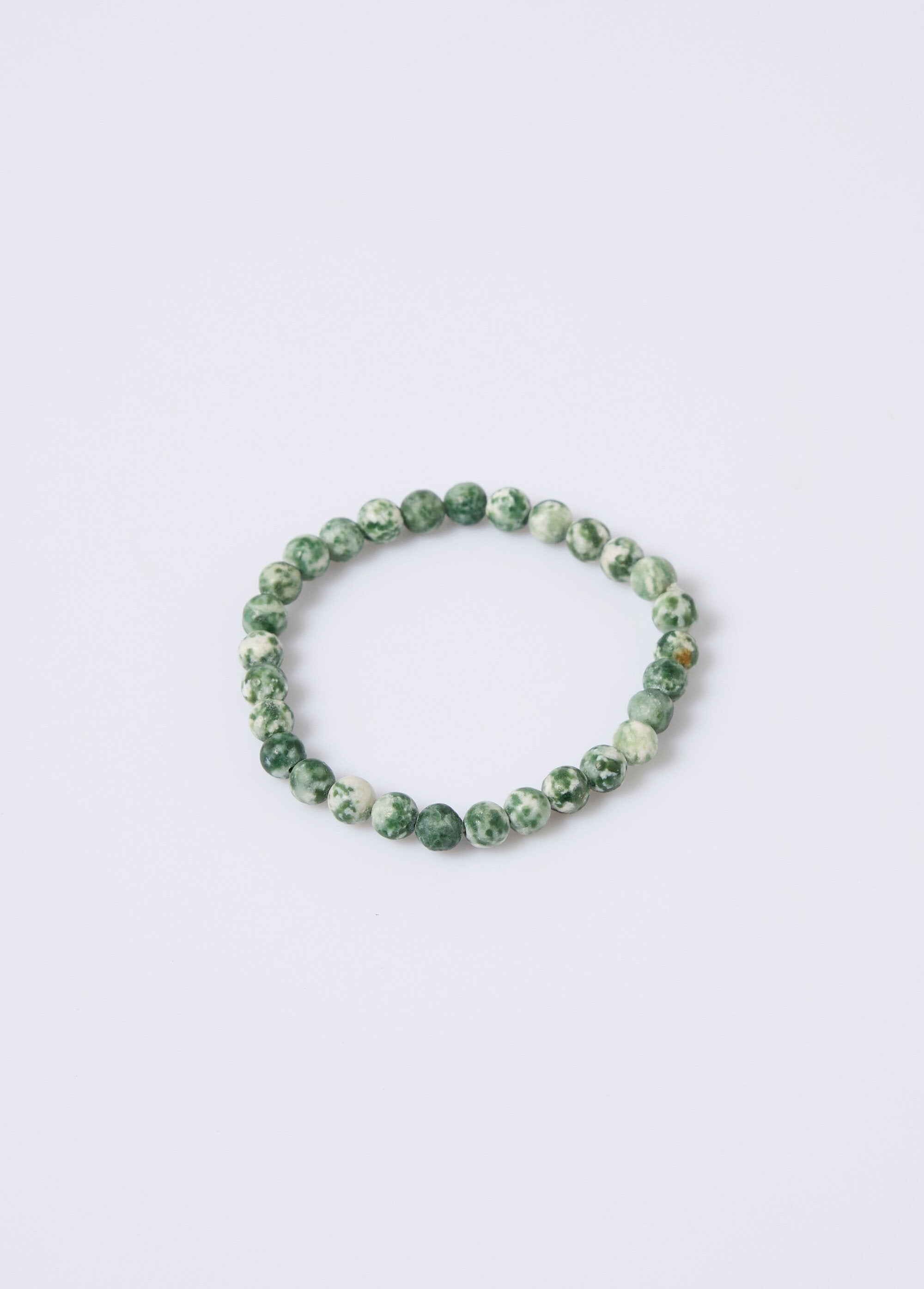 Bracciale_con_perle_di_pietra_Vert_FA1_slim