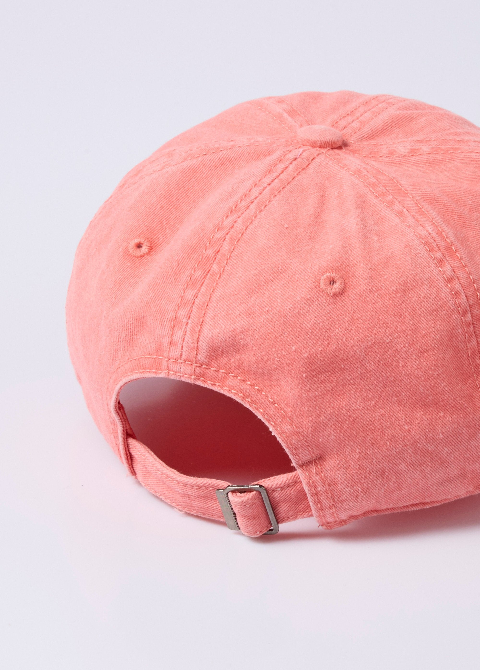 Cappello_in_tela_colorata_effetto_usurato_Corail_DO1_slim