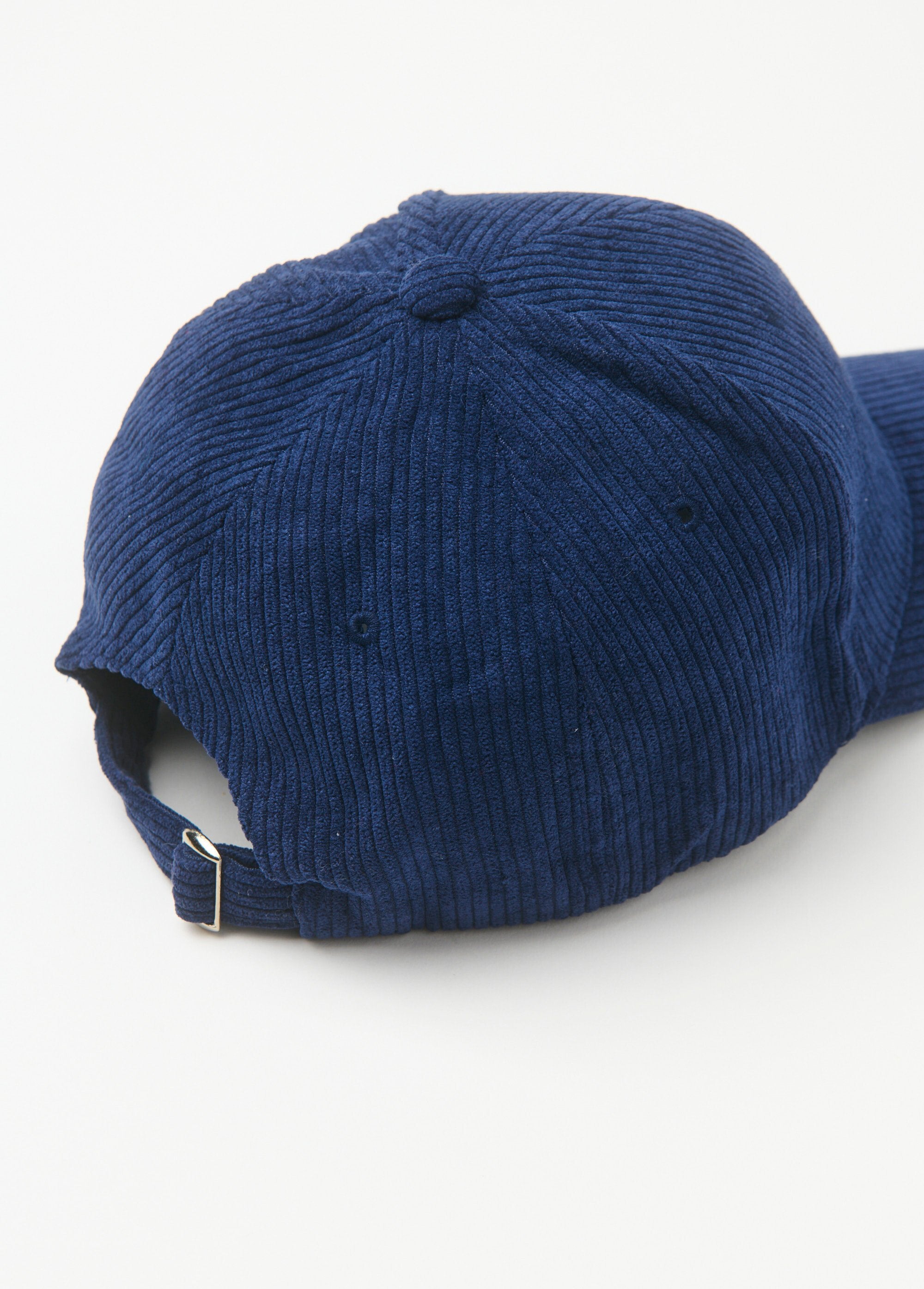 Cappello_grande_in_velluto_Marine_DO1_slim