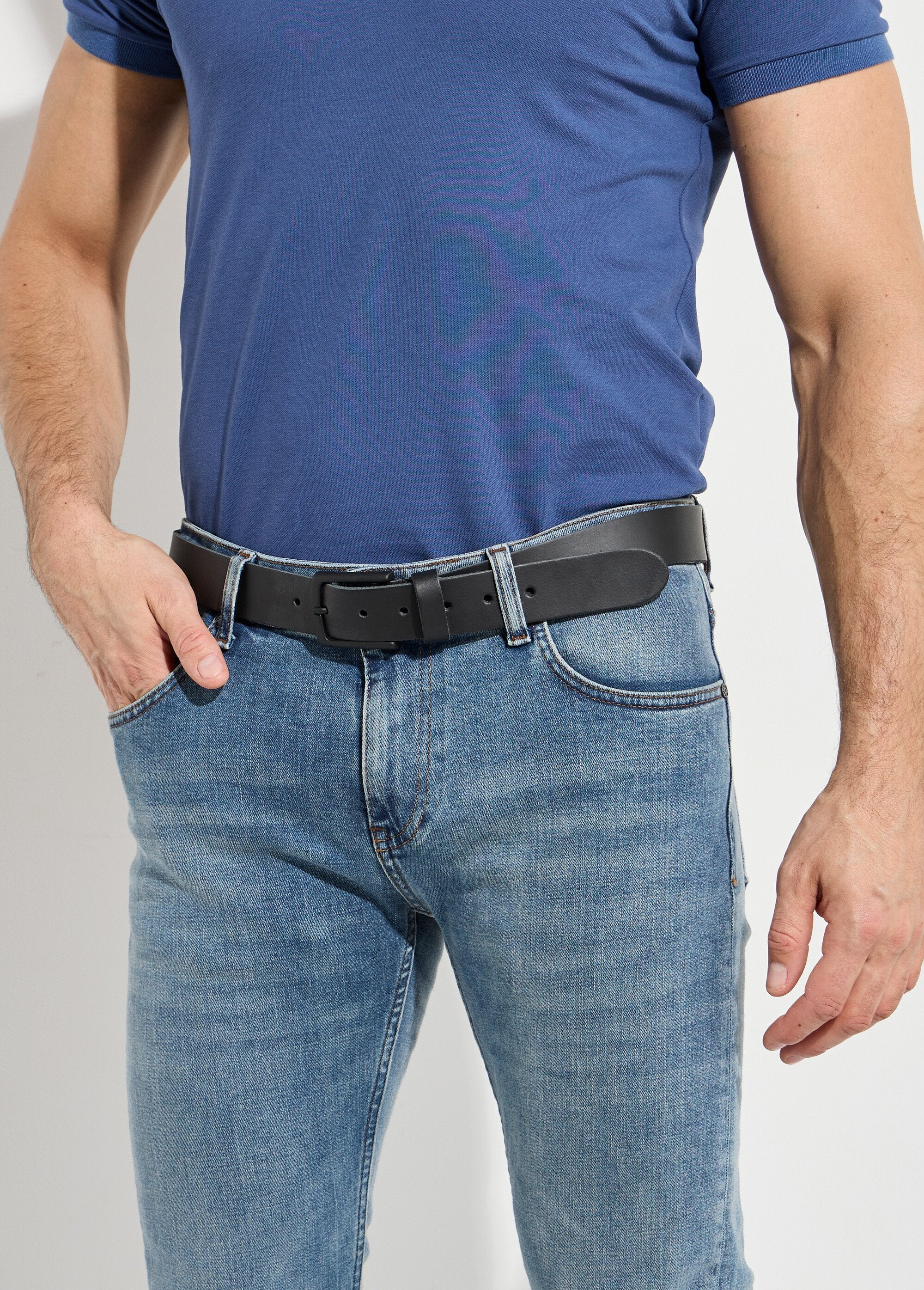 Ceinture_monochrome_cuir_à_bords_francs_Noir_FA1_slim