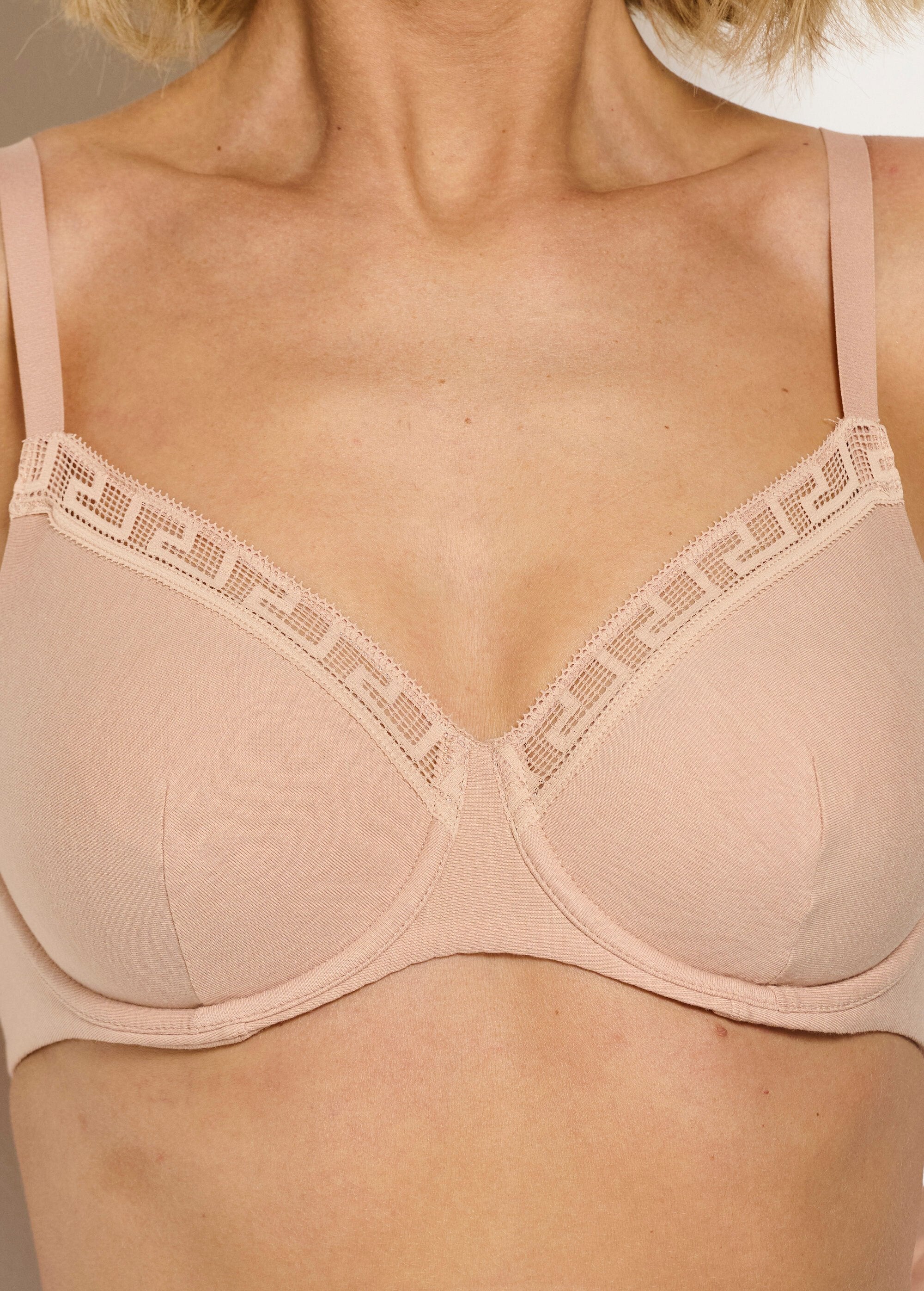 Chantelle®_-_Reggiseno_con_ferretto_Mellow_Bliss_by_Easy_Feel_Nude_DE1_slim