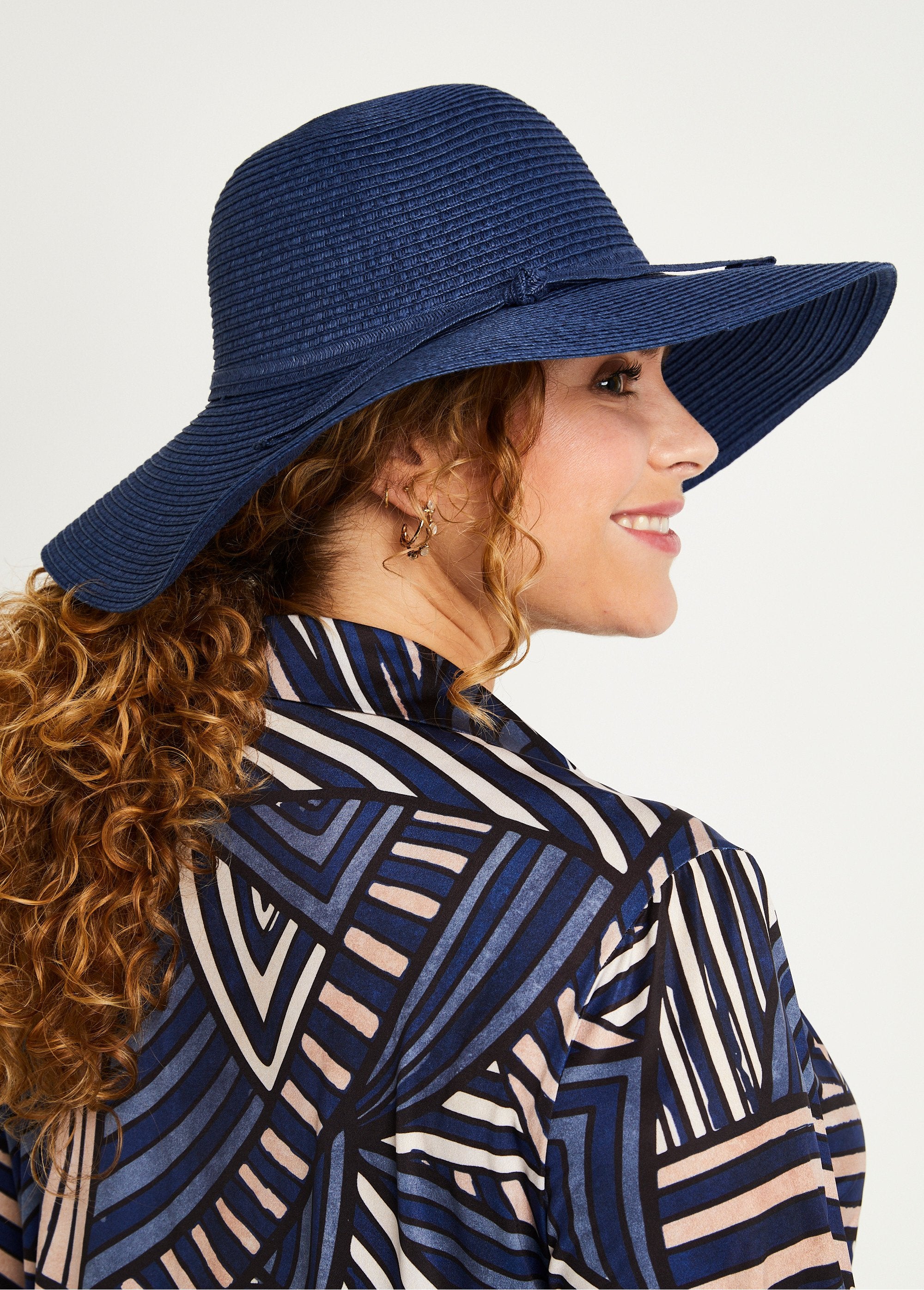 Cappello_di_paglia_blu_navy_Marino_DO1_slim