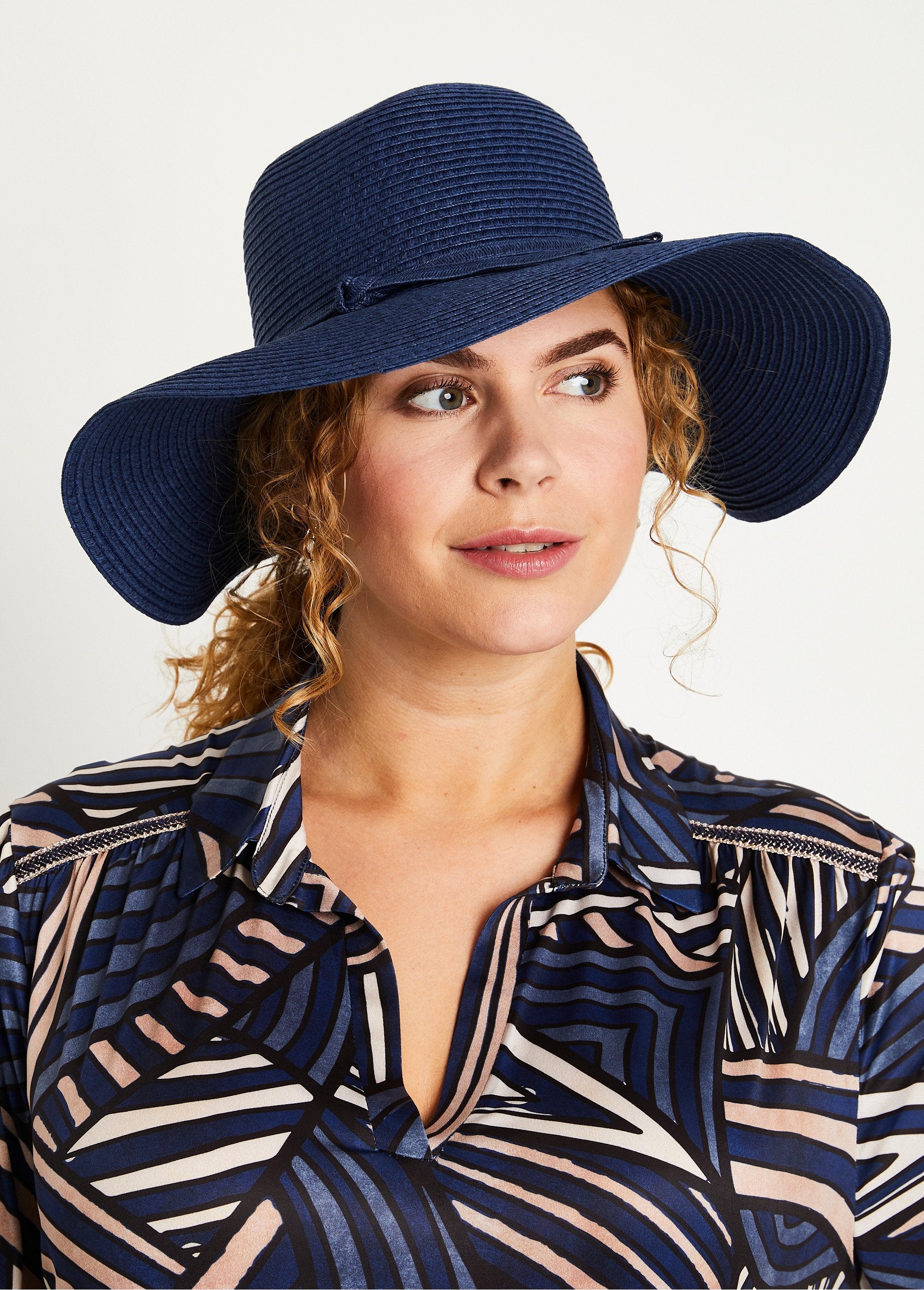 Cappello_di_paglia_blu_navy_Marino_FA1_slim