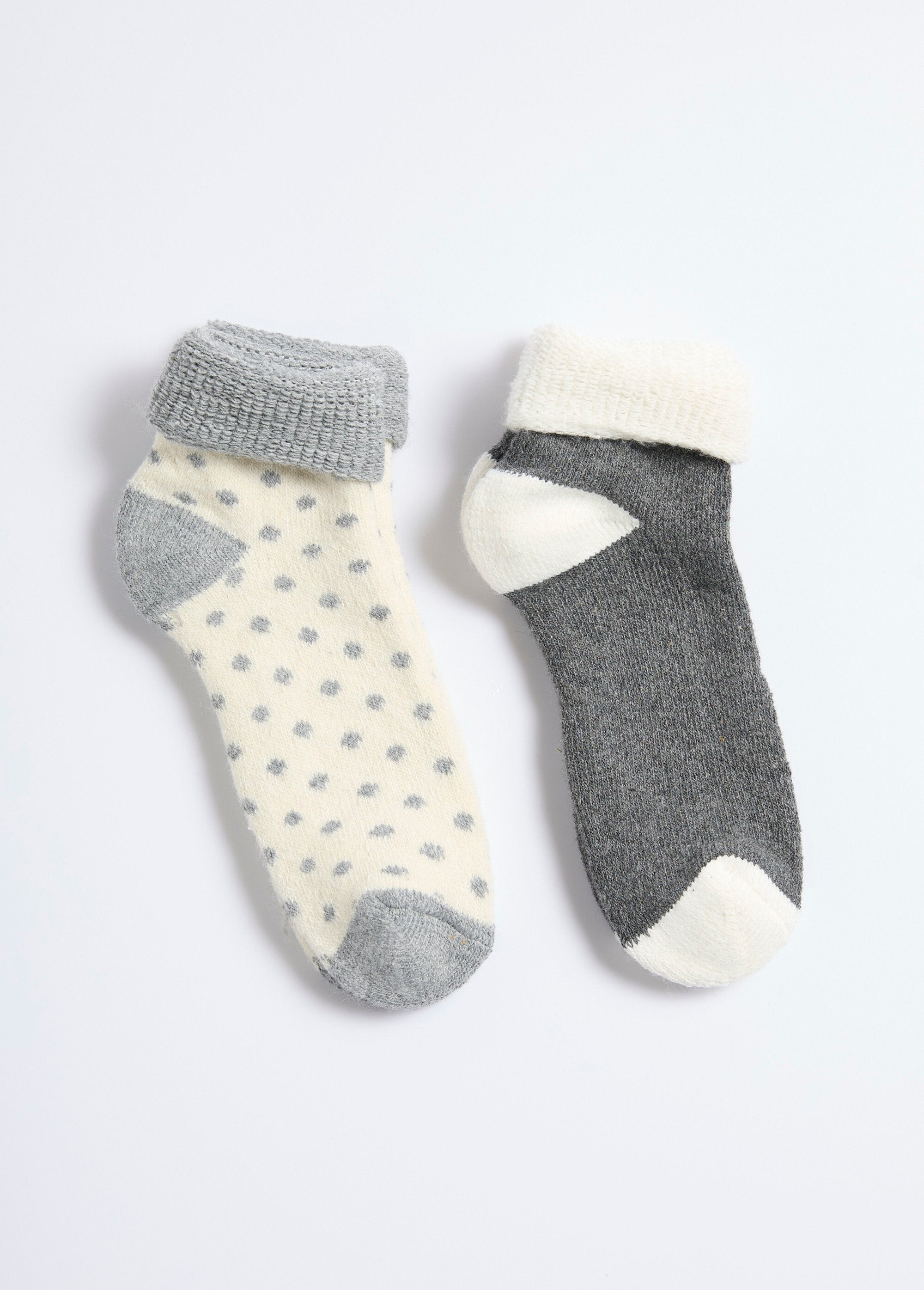 Calze_calde_di_lana_e_bouclette_Assortis_gris_DE1_slim